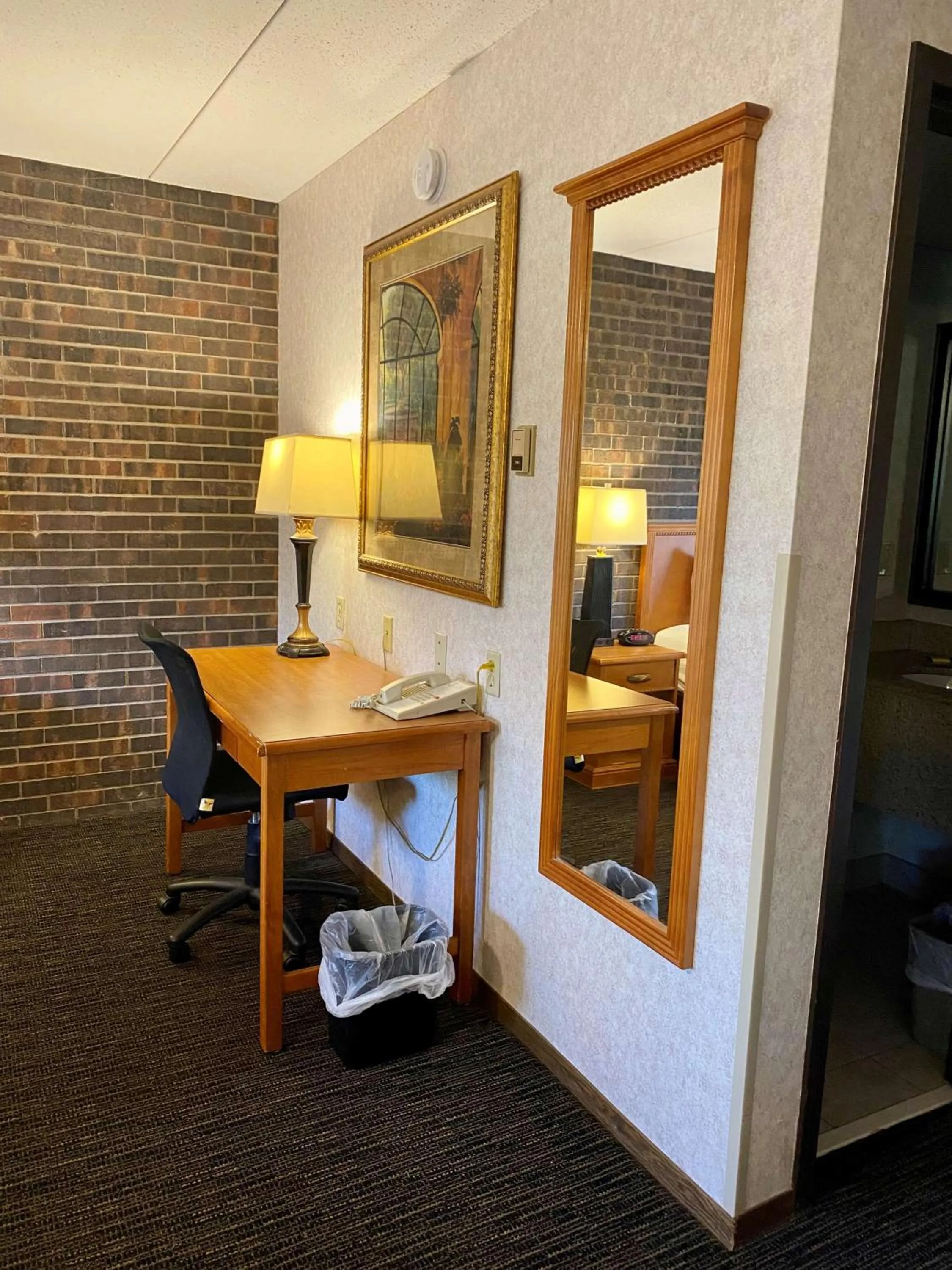 Suite with River View in Best Western Plus Kelly Inn