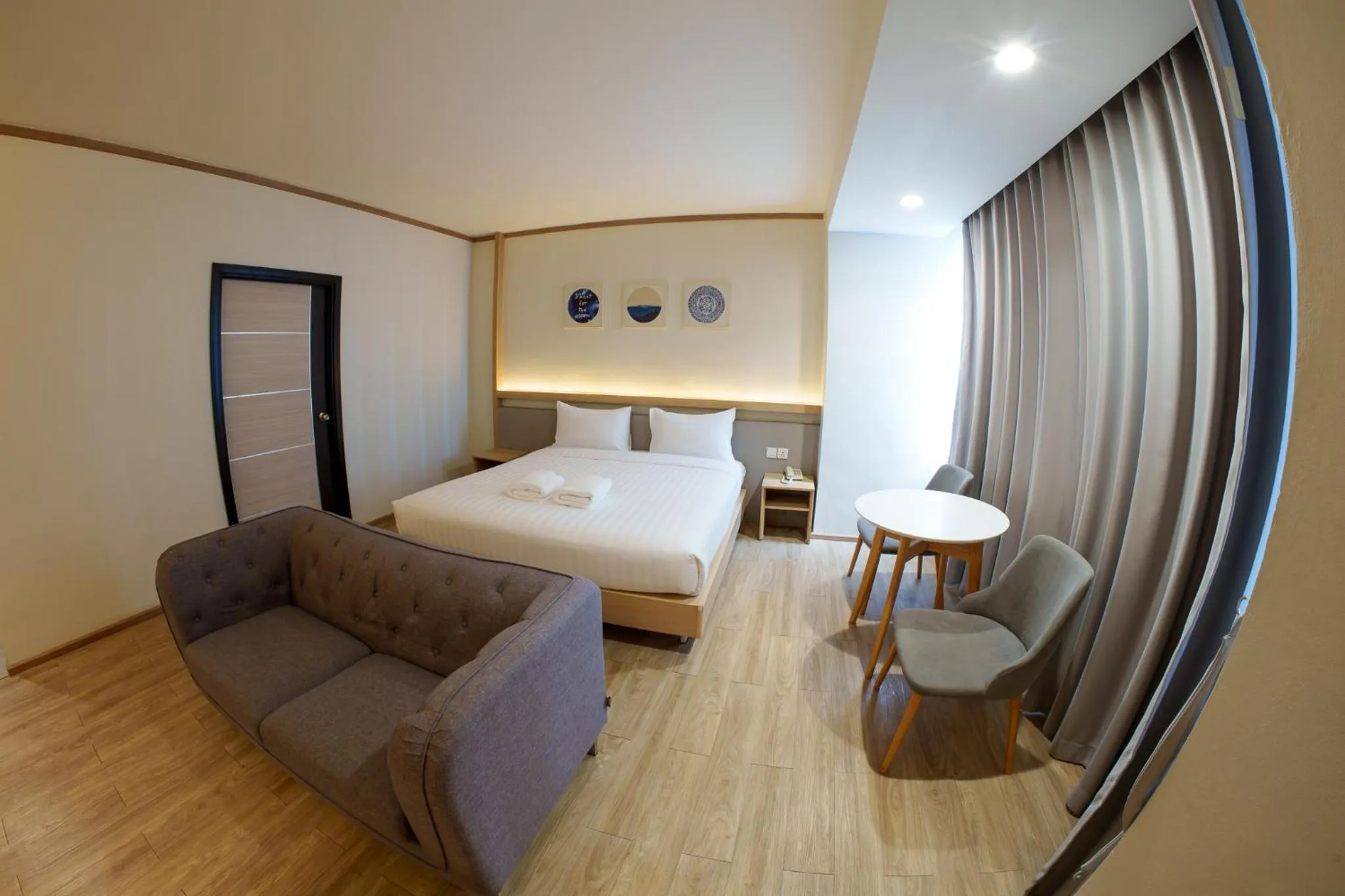 Suite Tower 2 in Prom Hotel