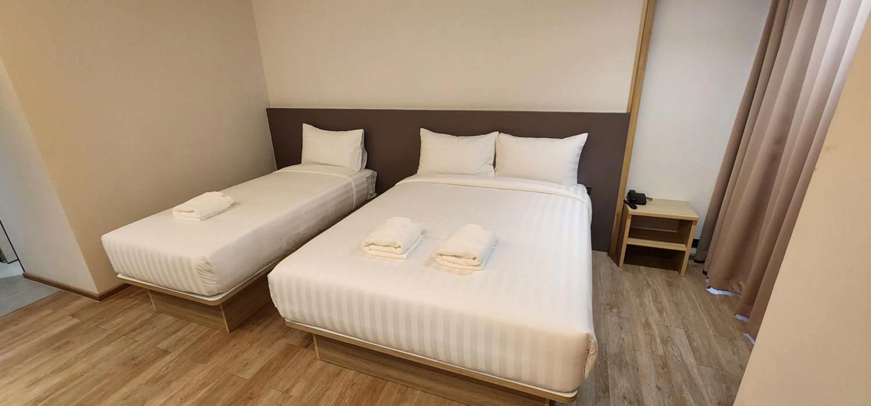 Triple Tower 3 in Prom Hotel