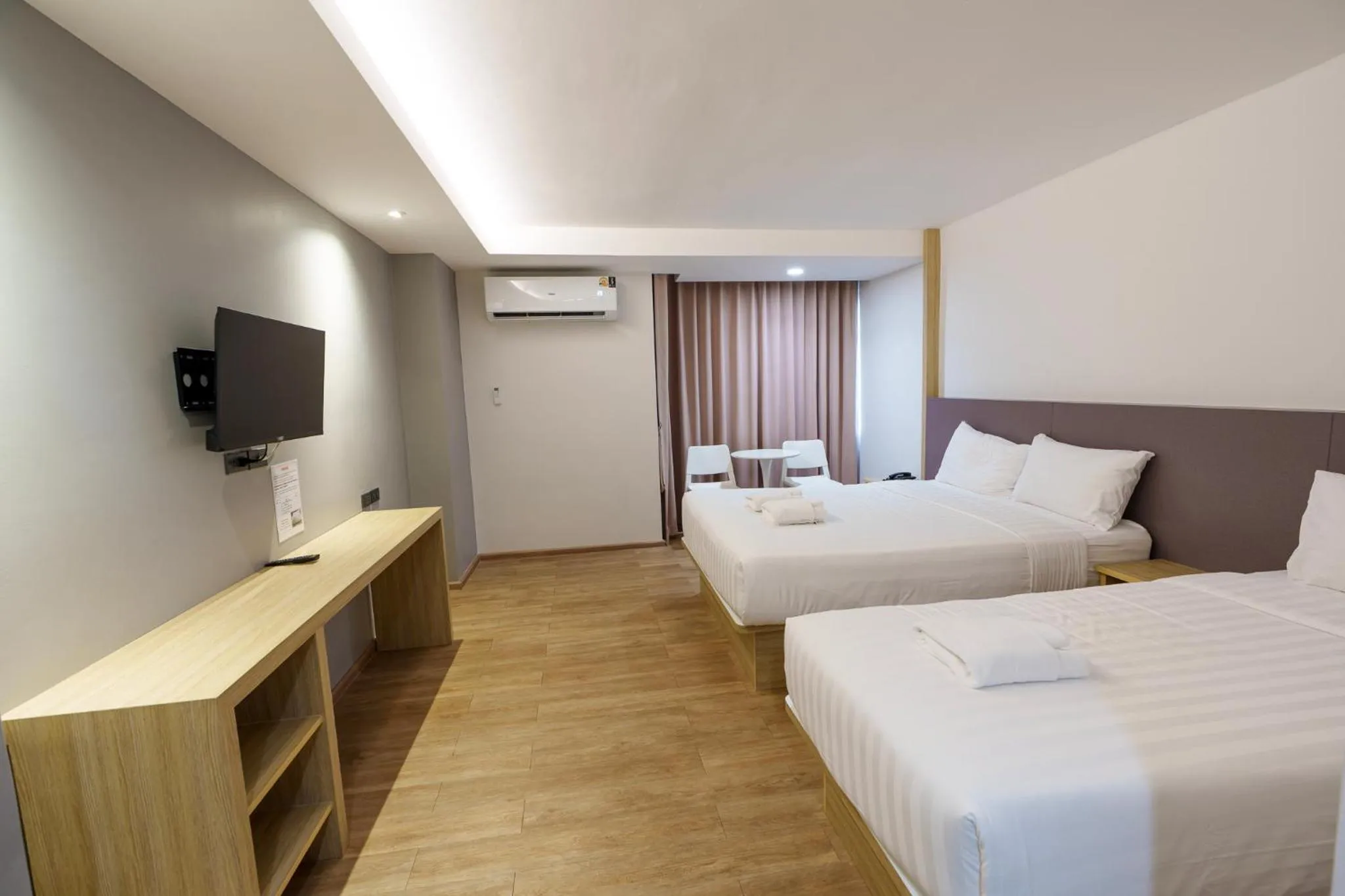 Triple Tower 3 in Prom Hotel