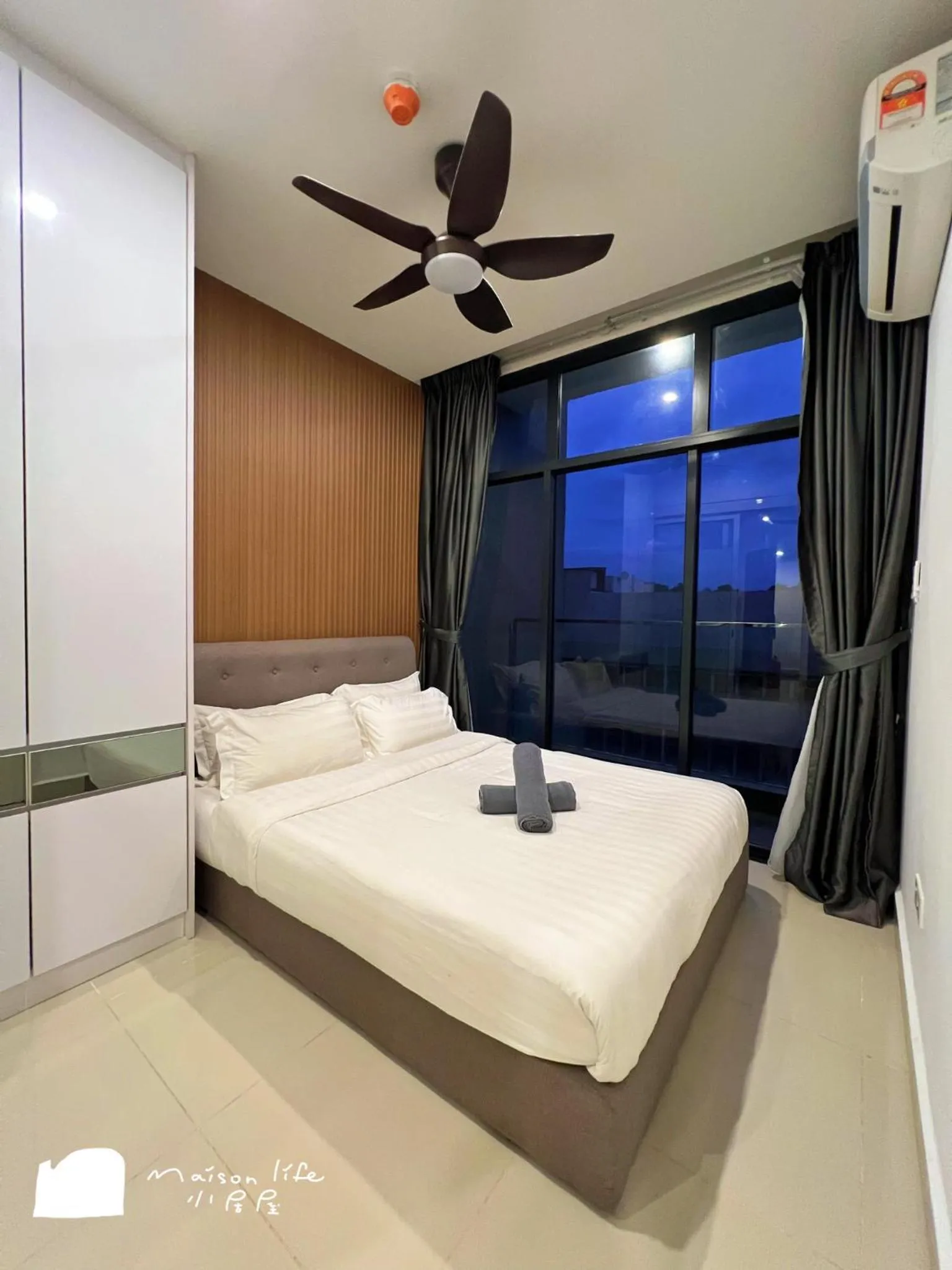 Studio with Balcony in The Shore Maison Life 小居屋