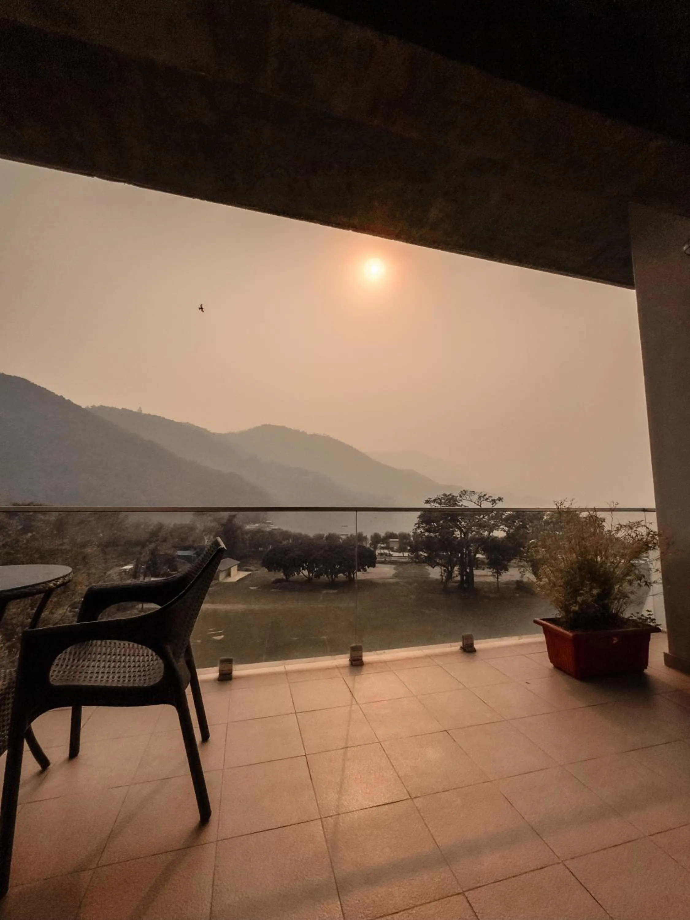 Twin Room with Lake View - single occupancy in Jade City Hotel