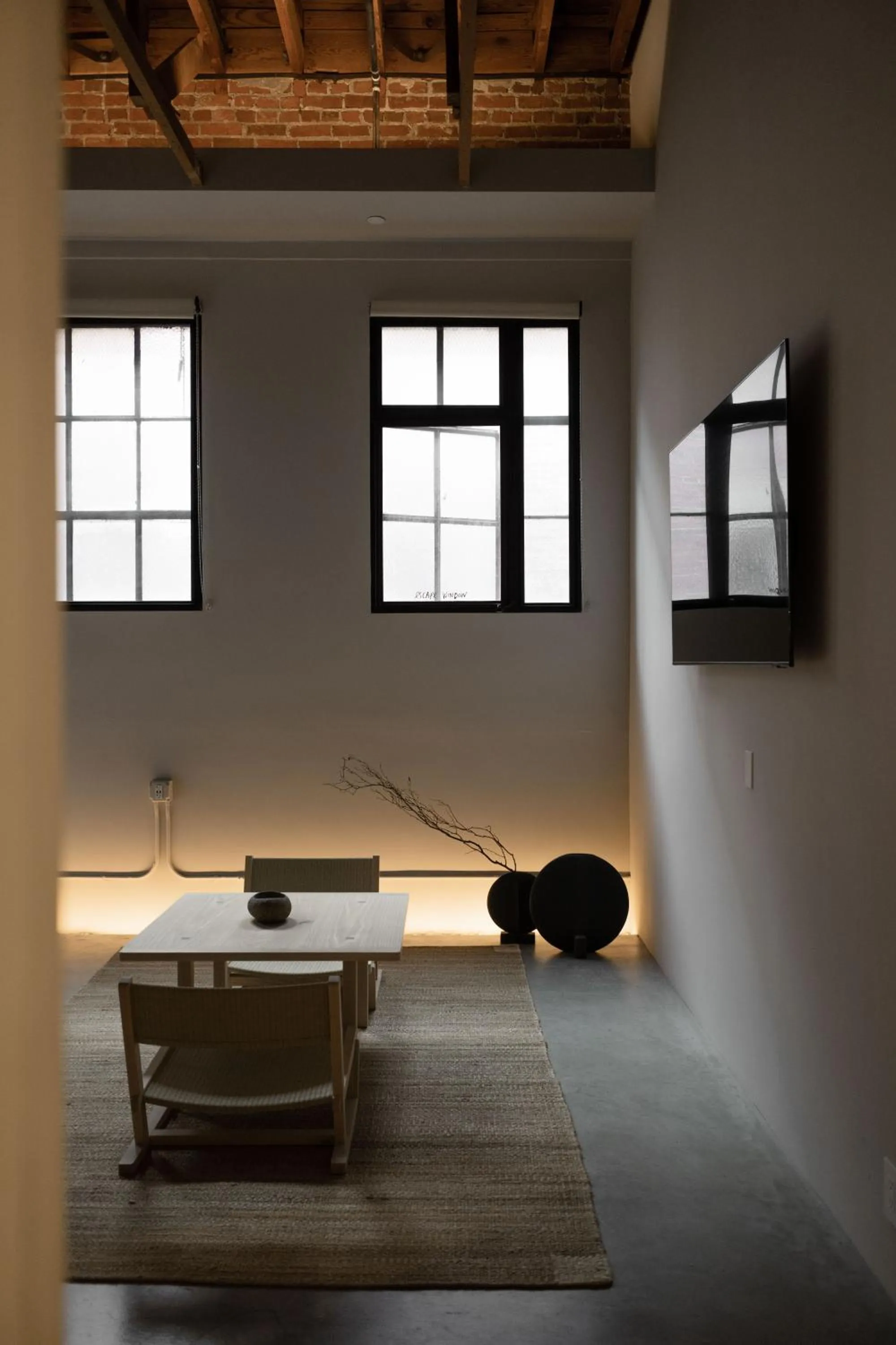 Deluxe King Room in kodō hotel - Heart of LA Arts District