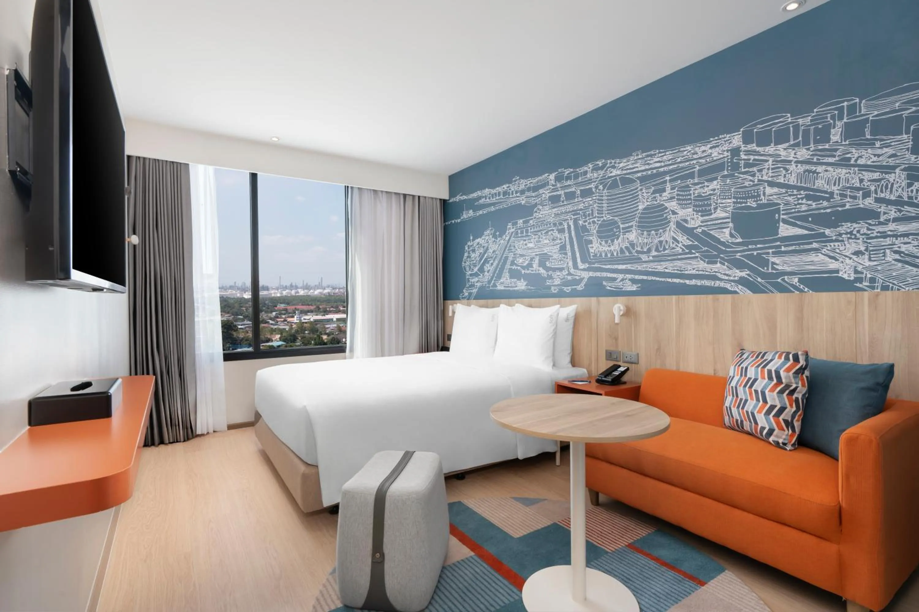 Standard Queen Room with Free Breakfast - Top Floor in Holiday Inn Express Rayong