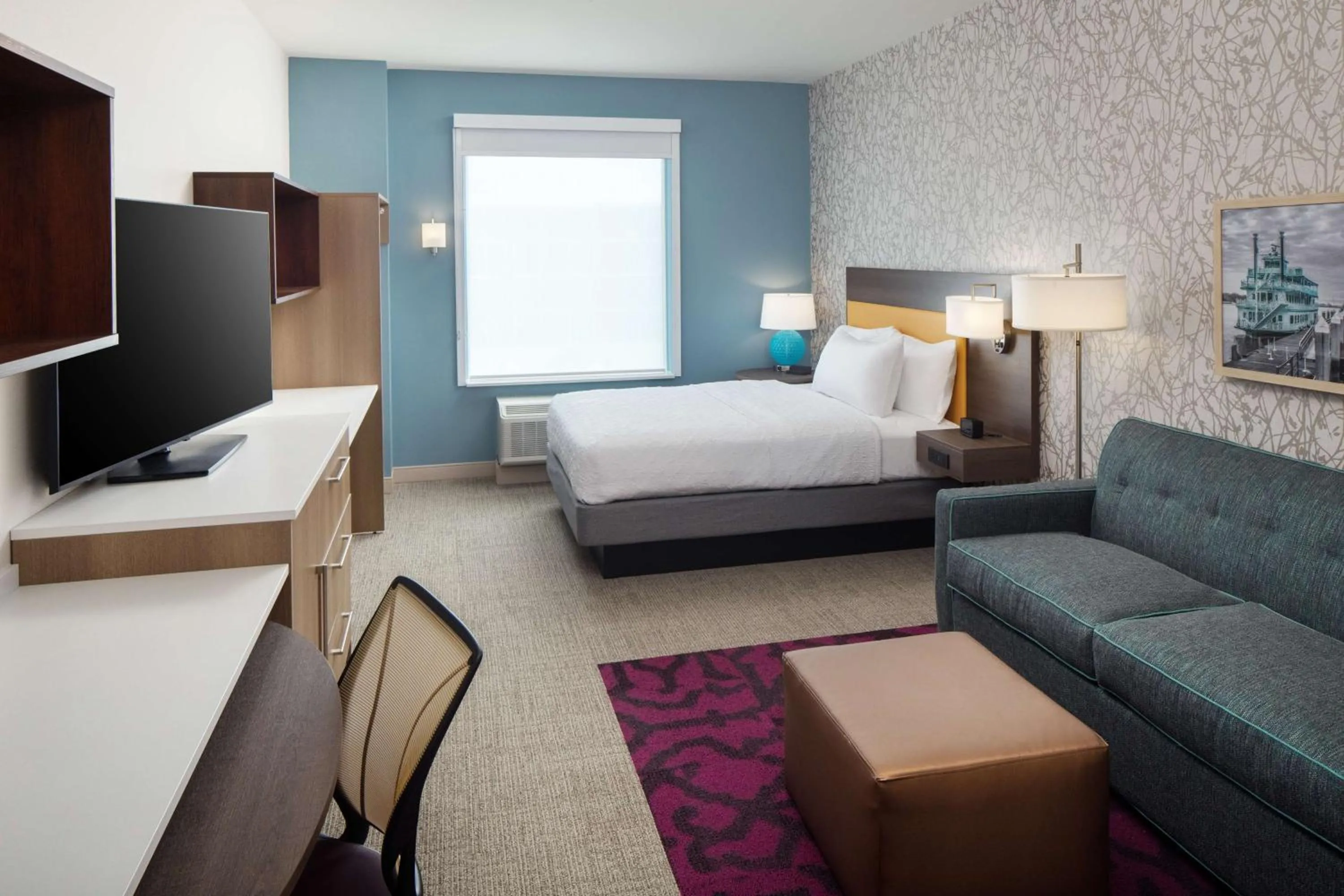 Queen Studio Suite in Home2 Suites By Hilton Wilmington Medical Park Downtown