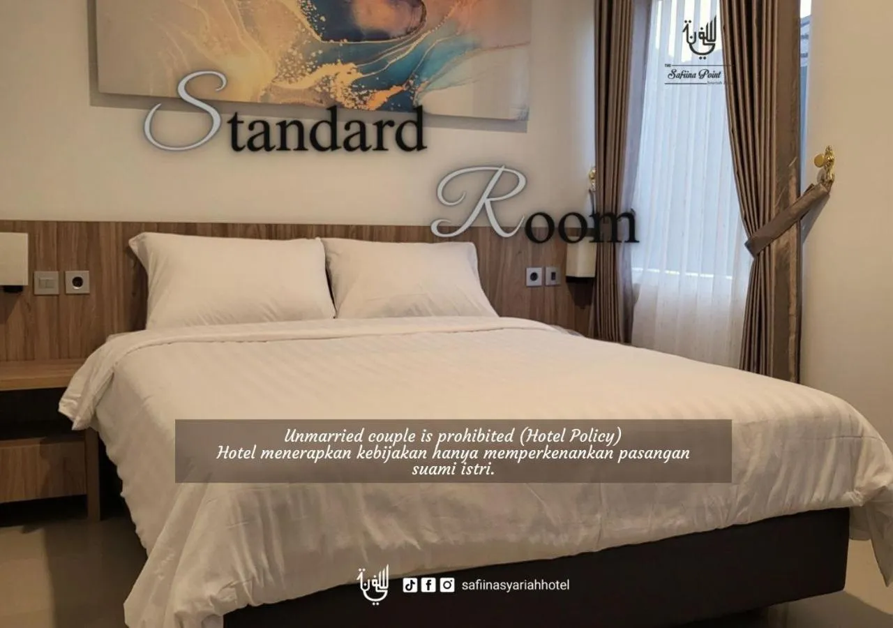 Standard Queen Room in The Safiina Point Syariah Hotel