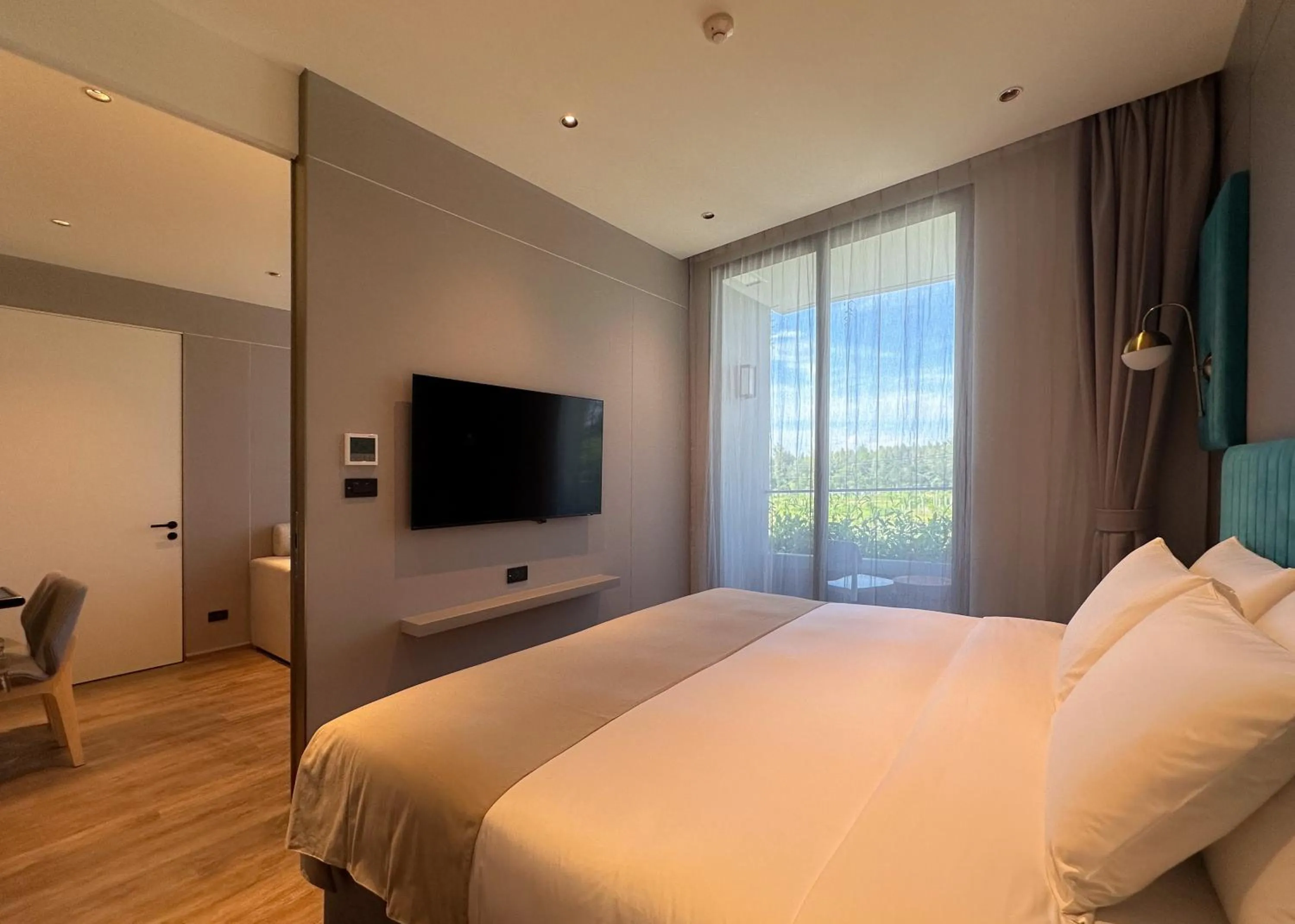 La Green Junior Suite in La Green Hotel and Residence