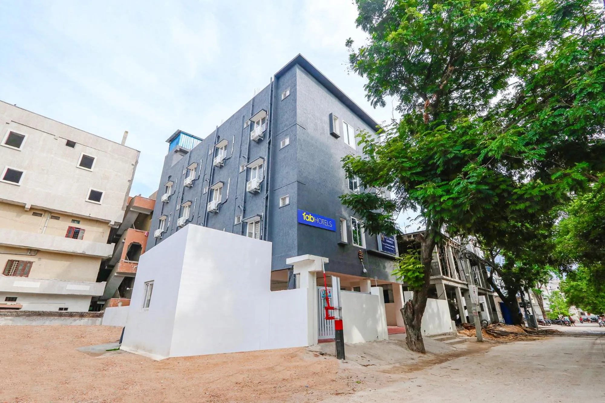 FabHotel Dream Connect - Nr Narsingi