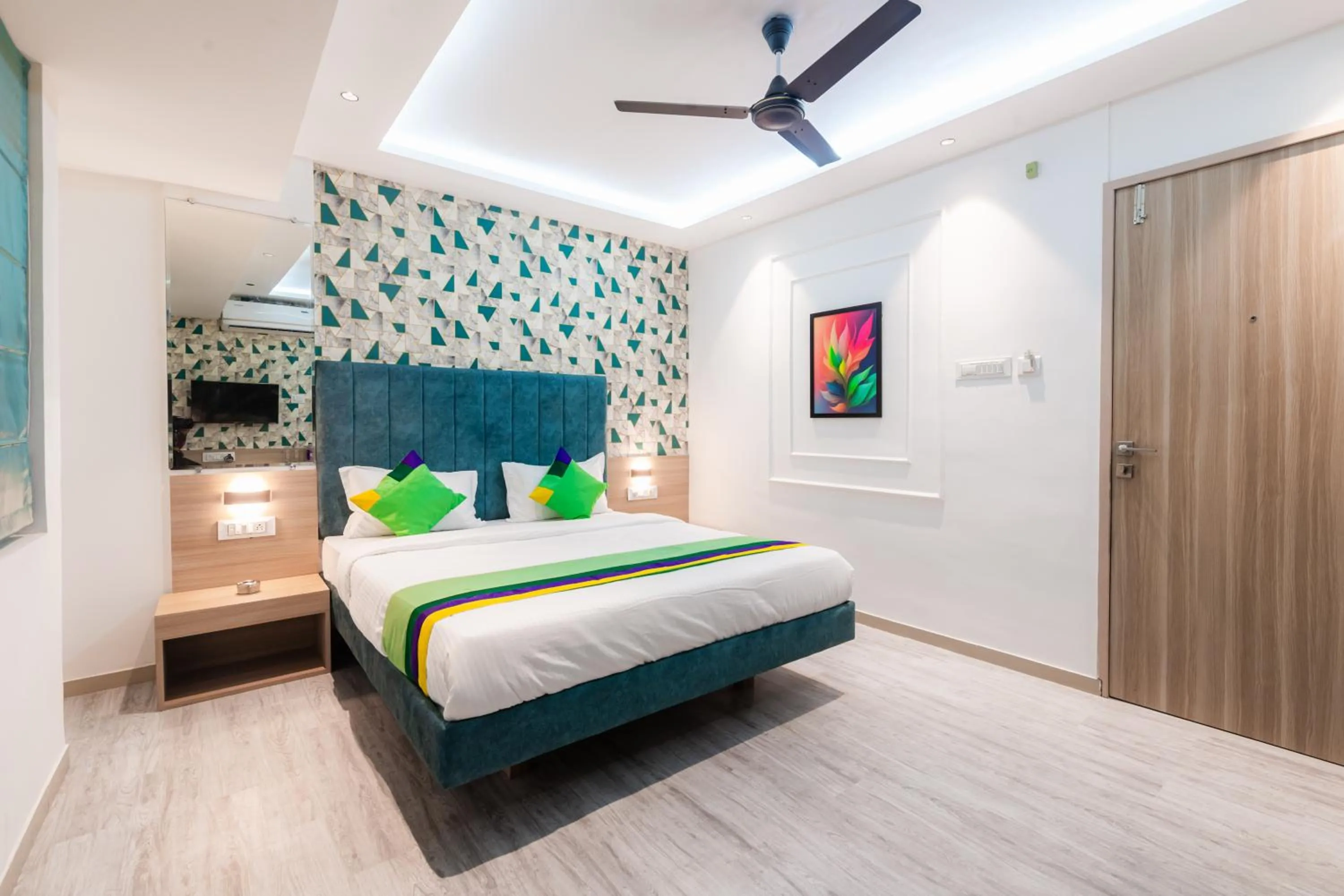Standard Double Room - single occupancy in Treebo Cocostay, Hadapsar