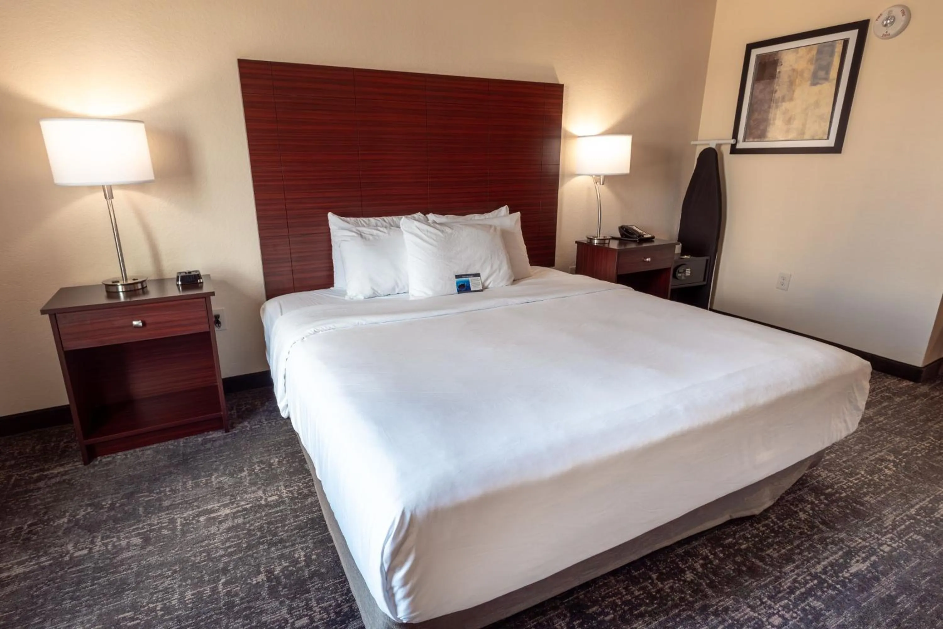 King Room - Disability Access in Cobblestone Inn & Suites - Big Lake