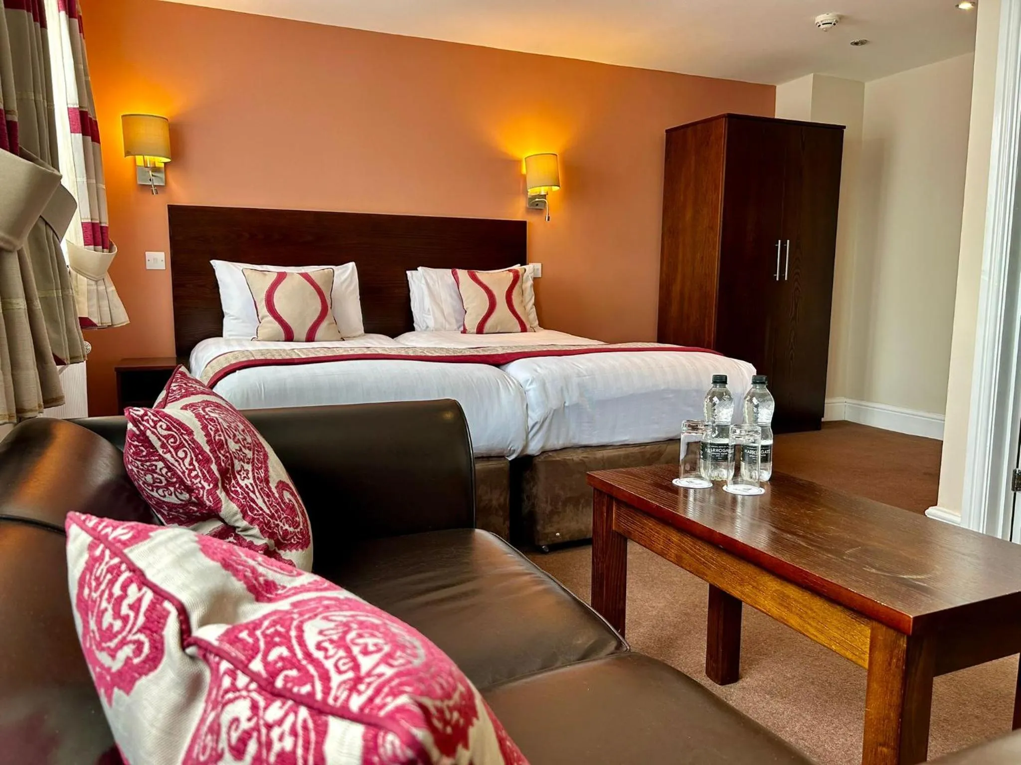 Deluxe Family Room in Birmingham Great Barr Hotel