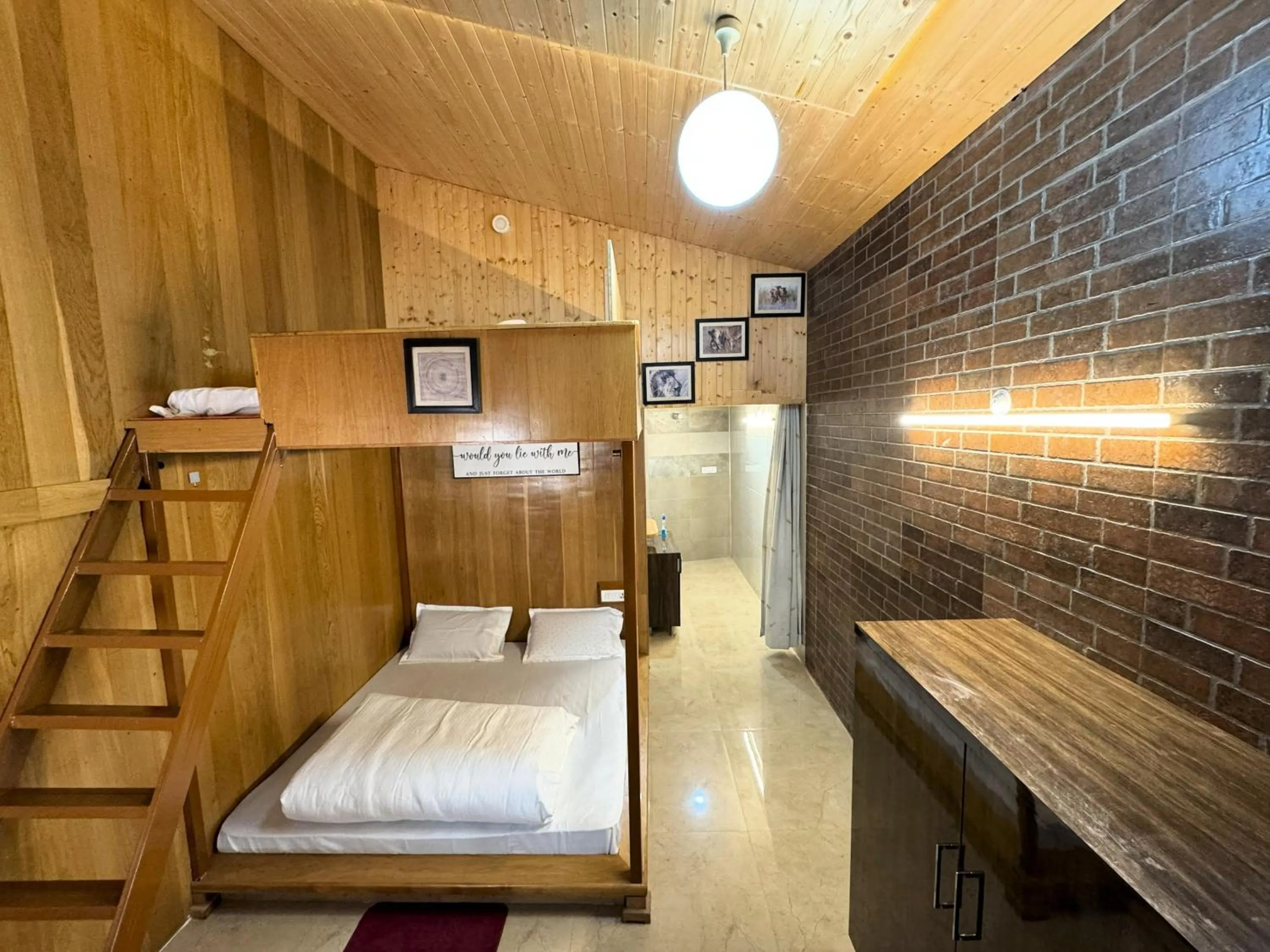 Deluxe Quadruple Room in Wanderlust Mukteshwar