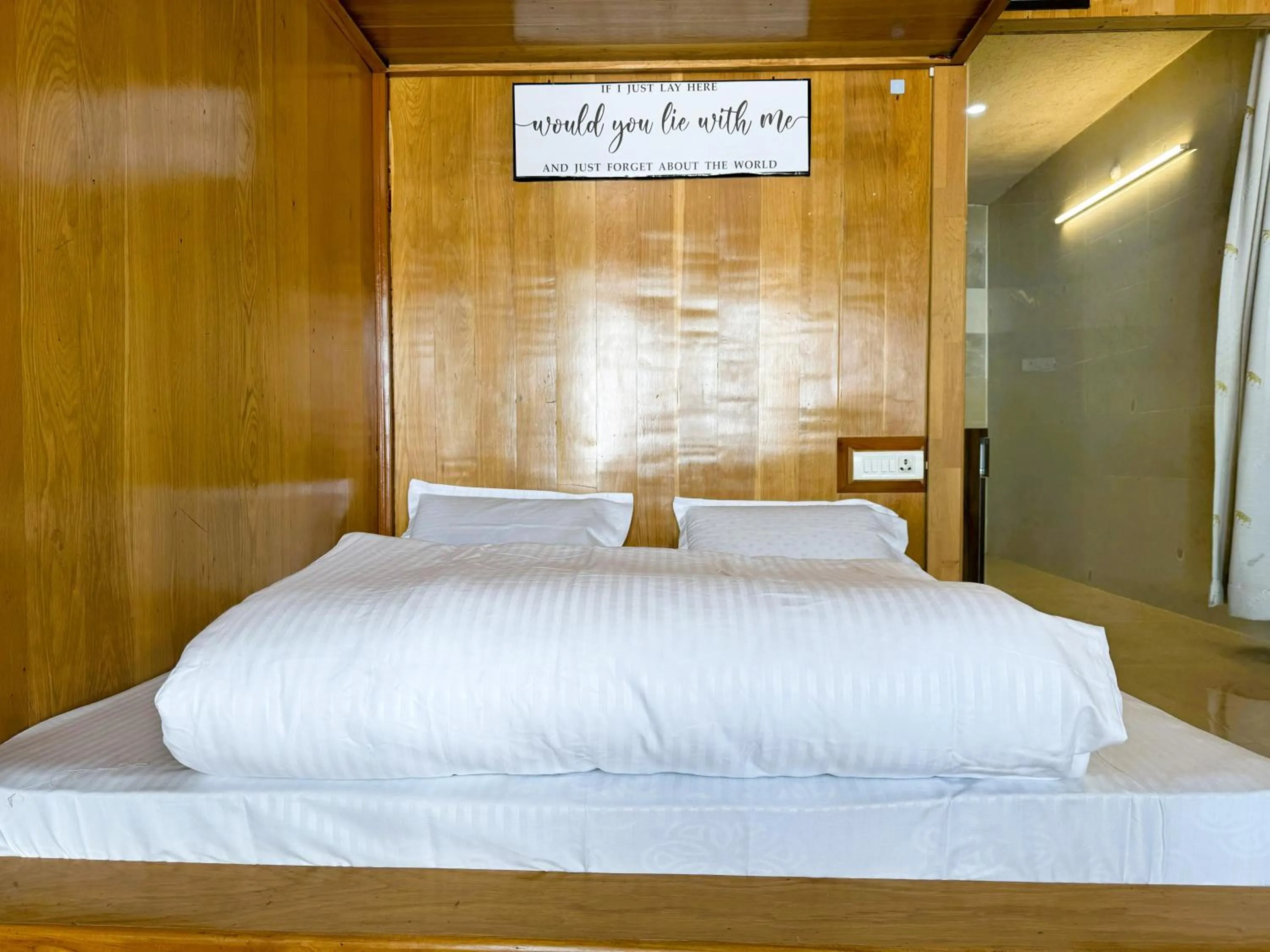 Deluxe Quadruple Room in Wanderlust Mukteshwar