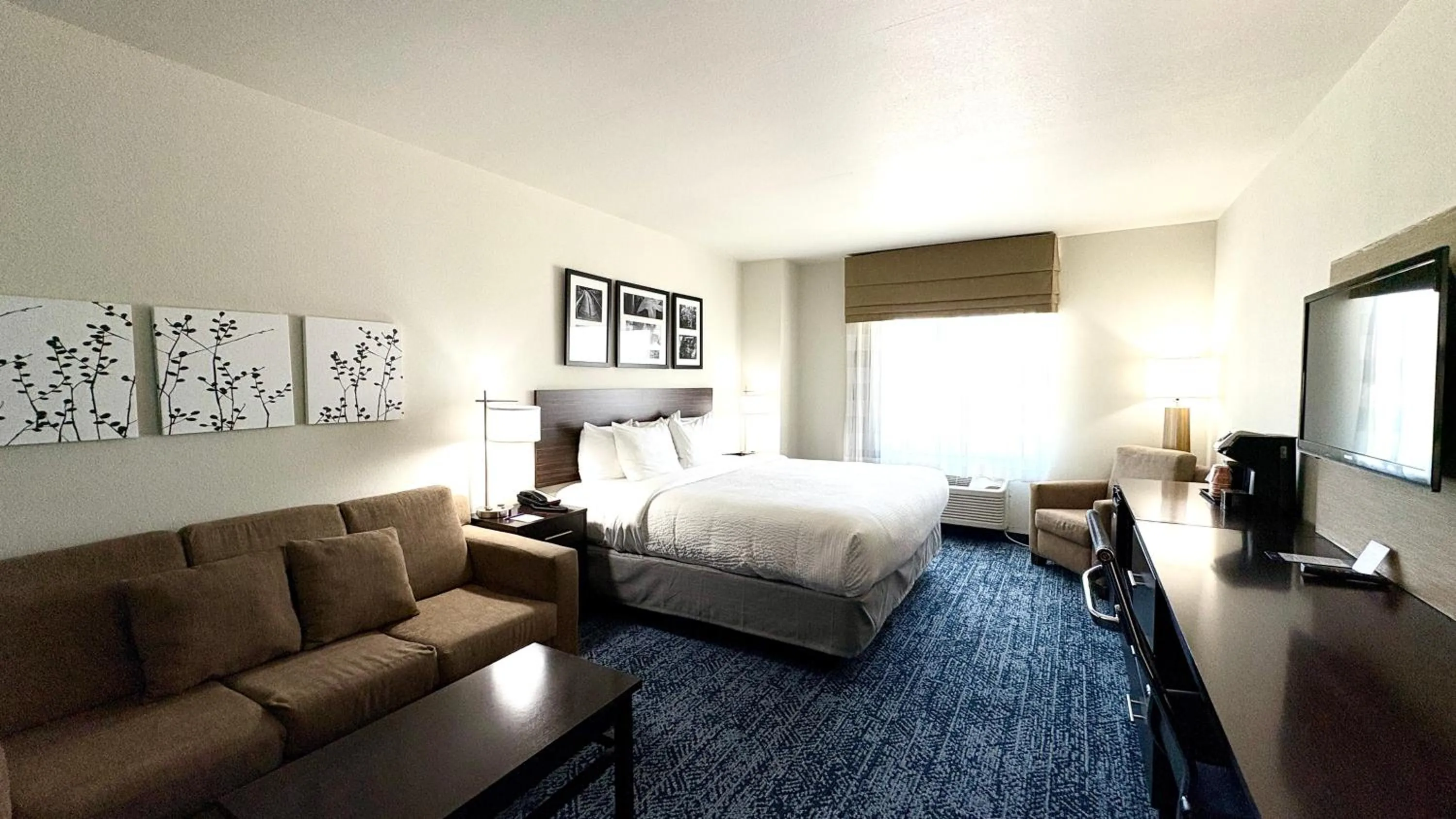 King Suite - Non-Smoking in Sleep Inn & Suites Fort Scott