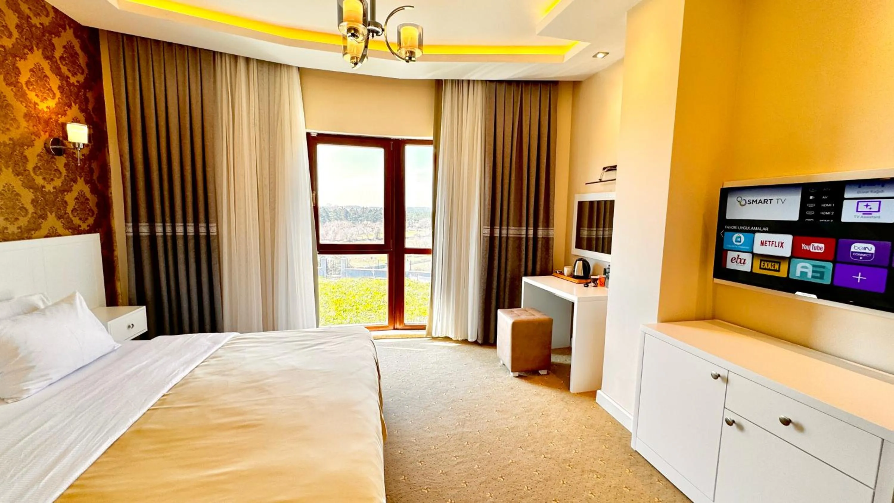 Twin Room in Green Roof Hotel & Spa