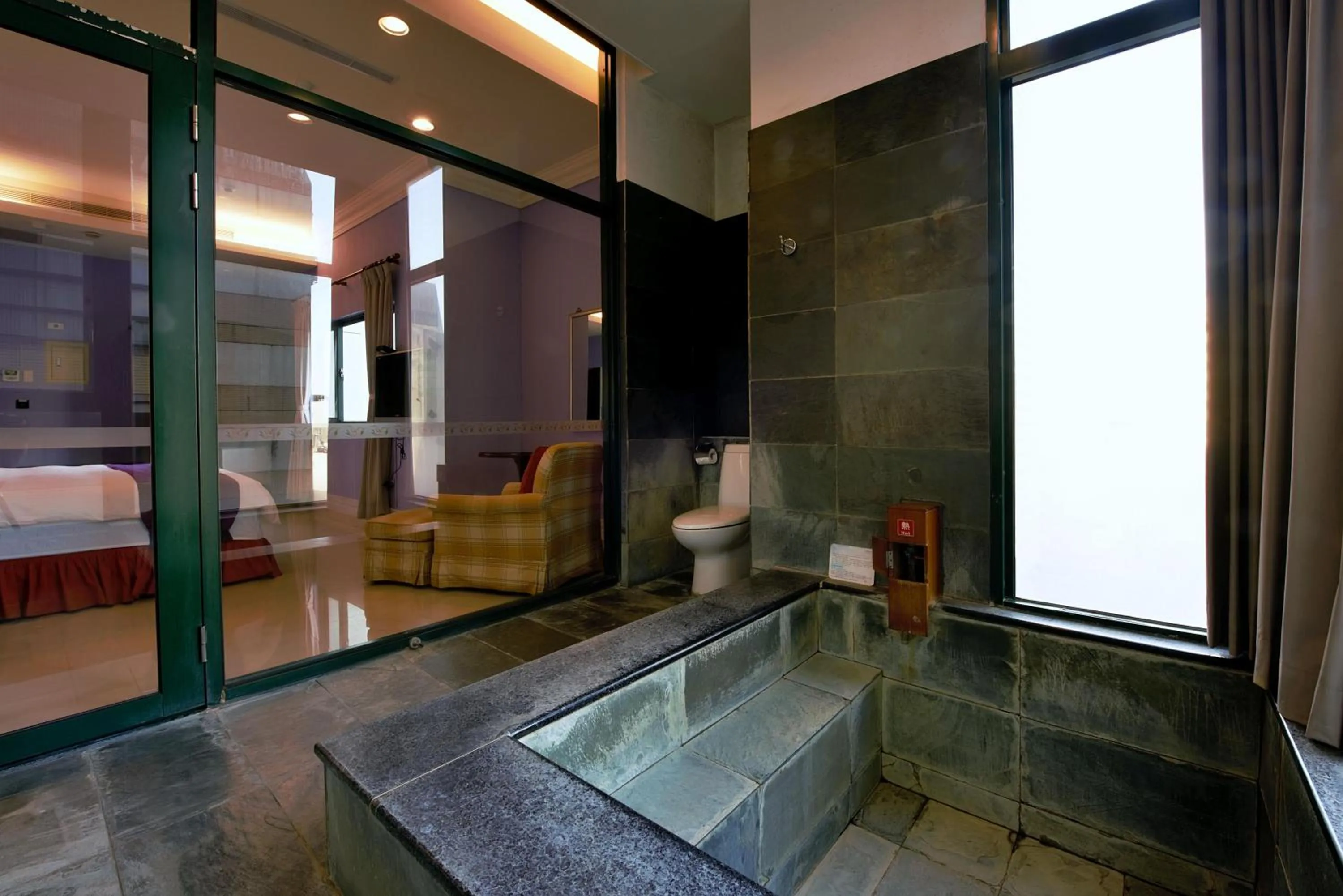 Standard Double Room with Bath in Muen Hot Spring Hotel