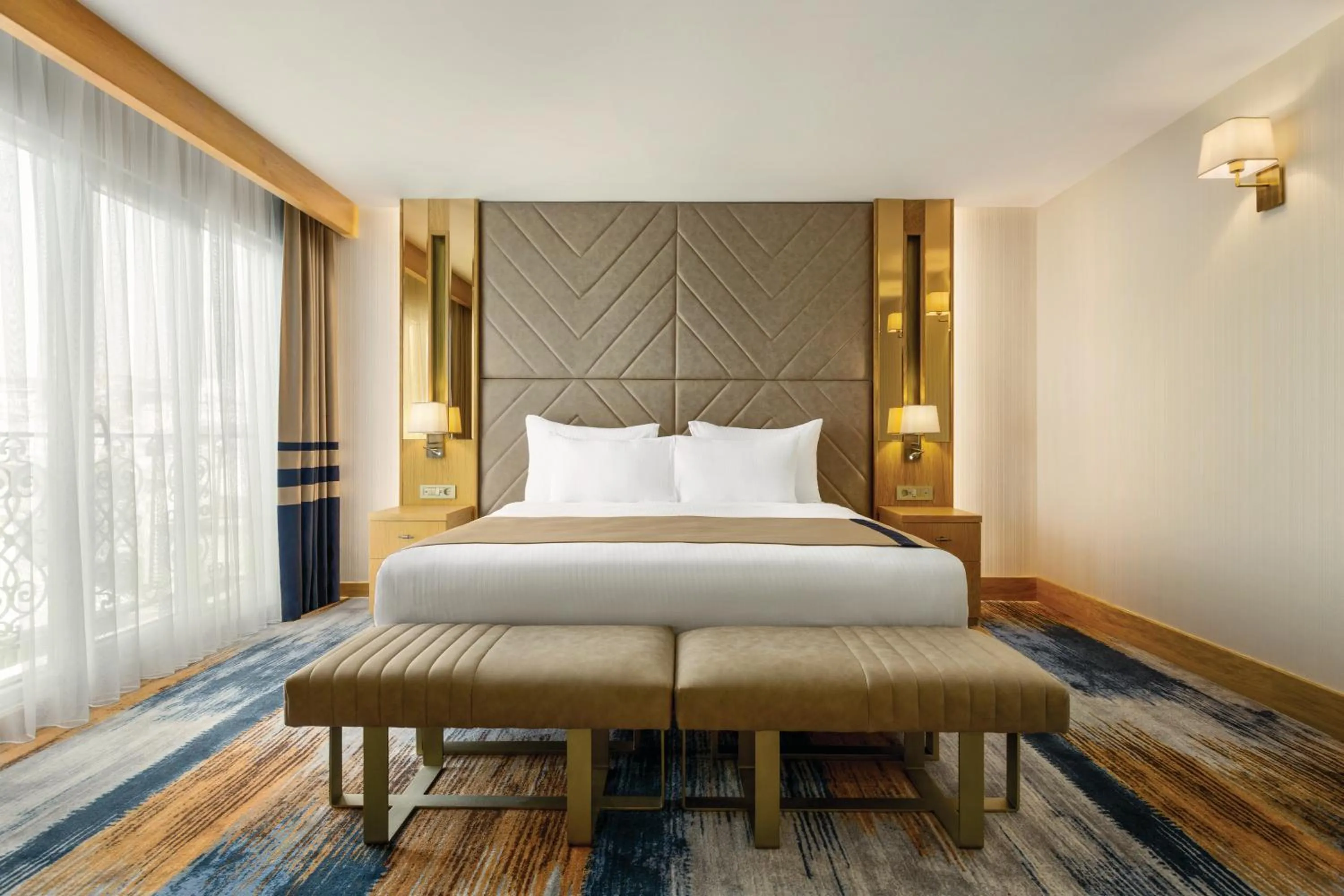 Superior Double Room in Days Inn by Wyndham Istanbul Bomonti