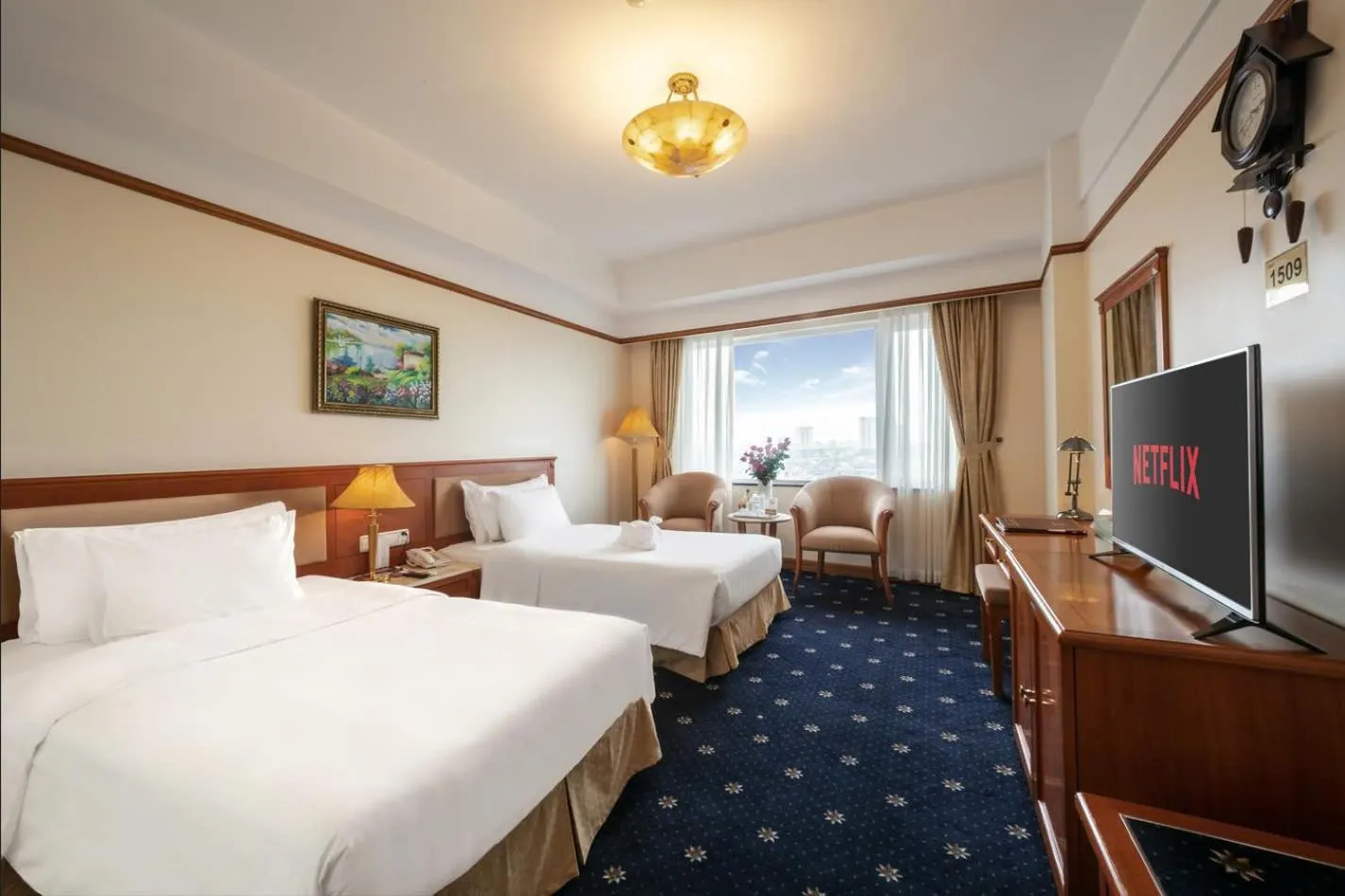 Deluxe Twin Room in A25 Luxury Hotel