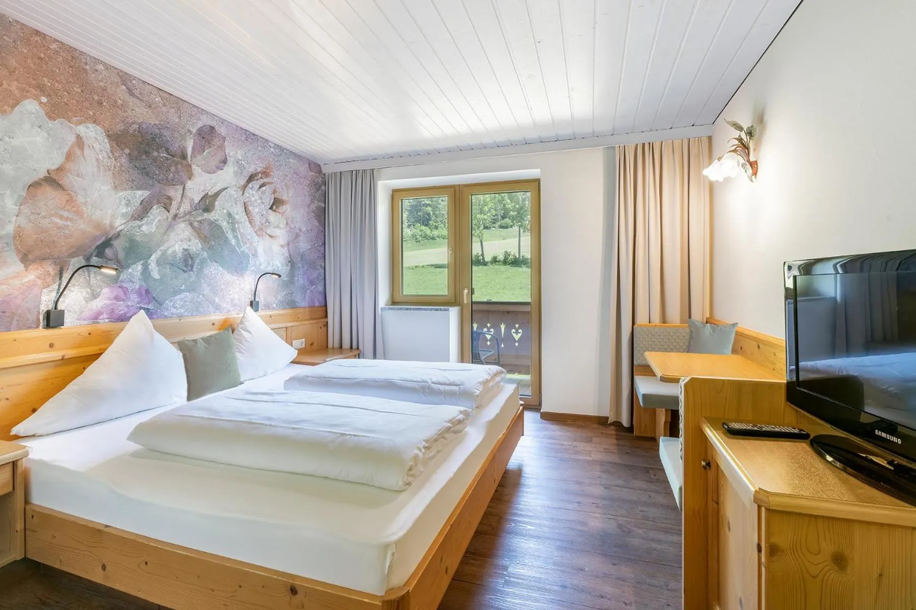 Double Room with Balcony in Landhaus Ager