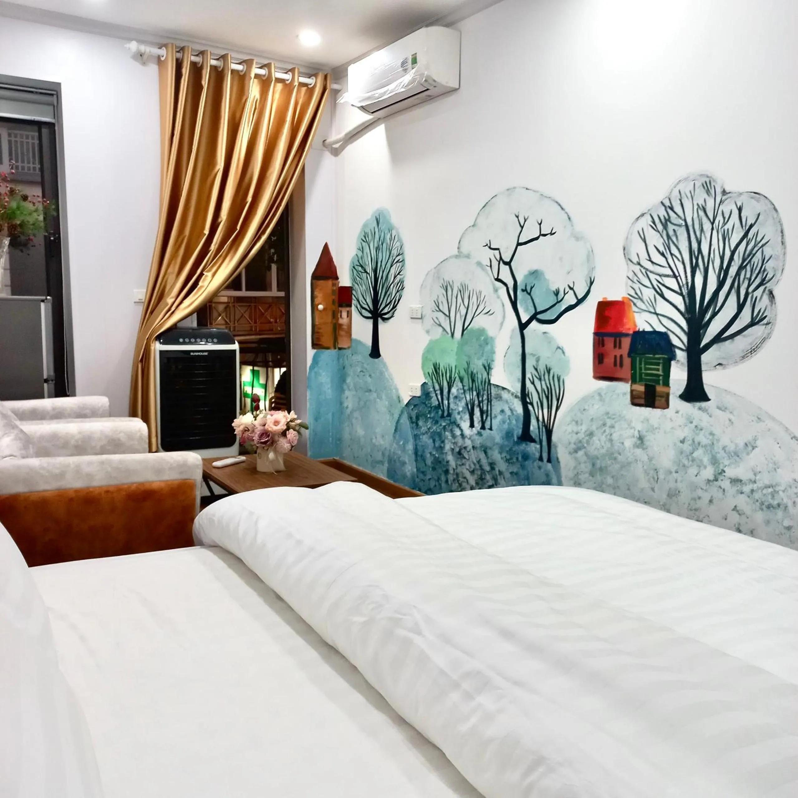 King Room with Balcony - single occupancy in Amelié Homestay