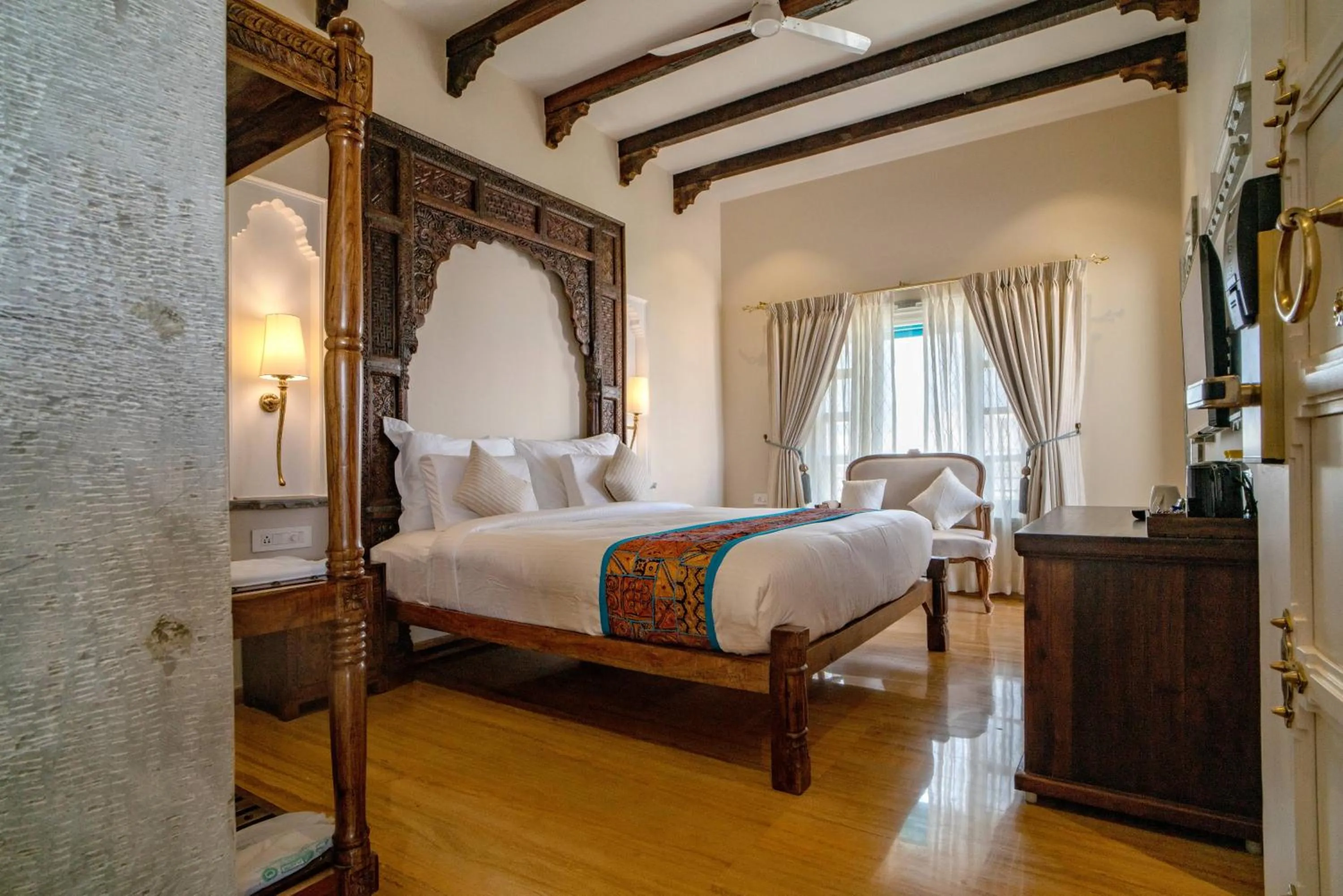 Deluxe Double Room with Balcony in Khamma Ghani A Boutique Hotel