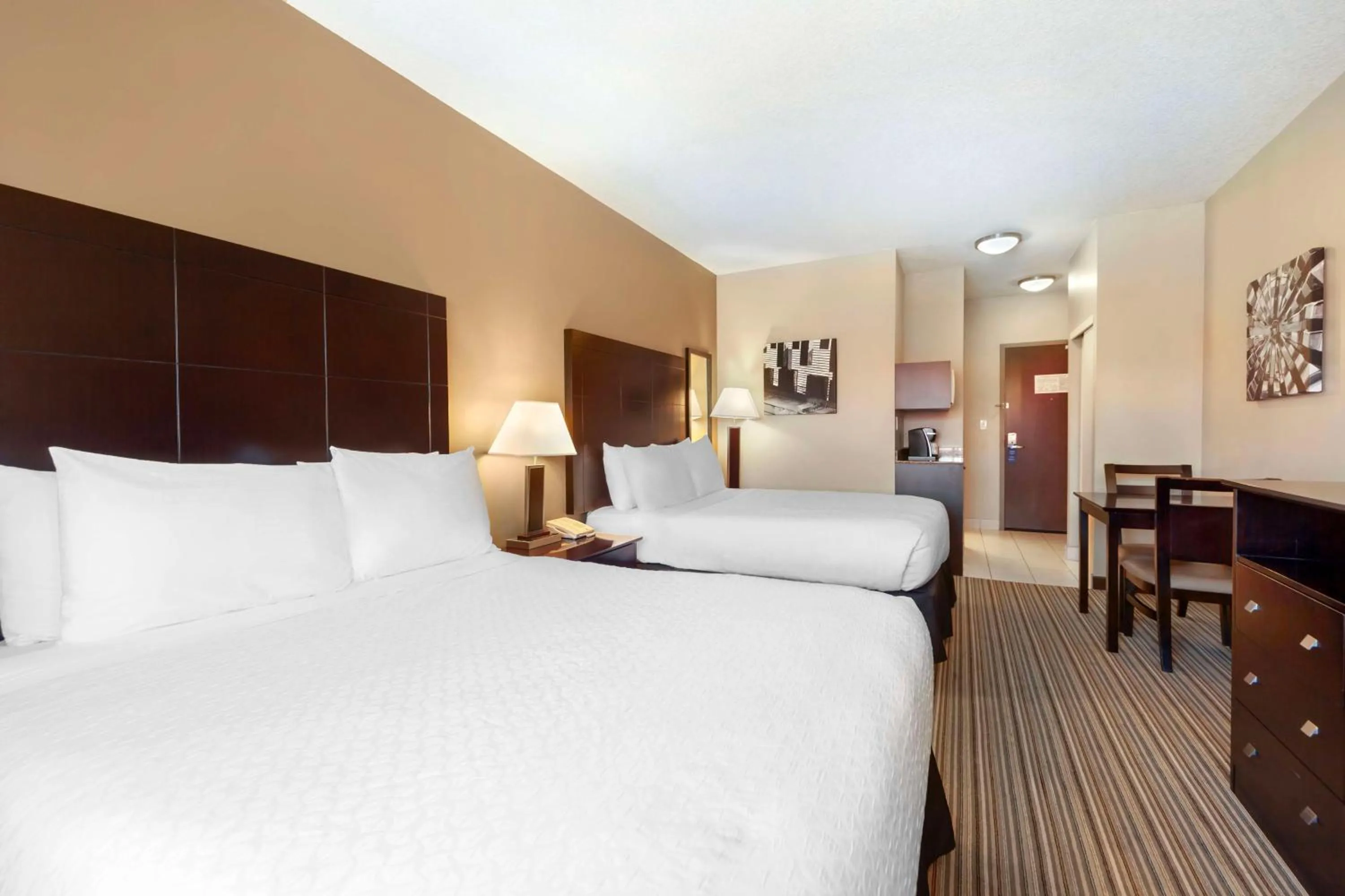 Queen Room with Two Queen Beds and Bath Tub - Kitchenette/Disability Access in Best Western Plus Peace River Hotel & Suites