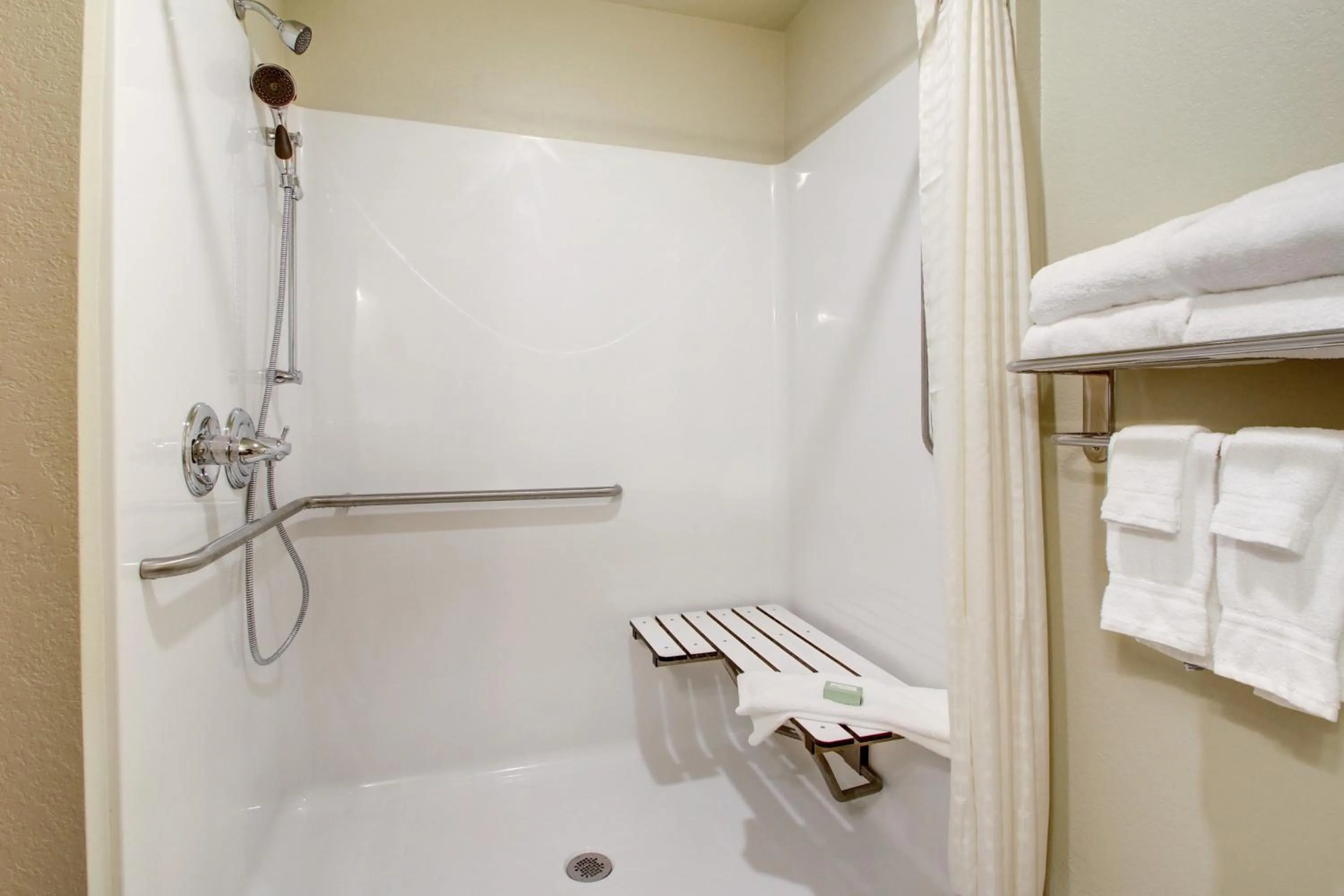 King Room - Disability Access in Cobblestone Hotel & Suites - Salem