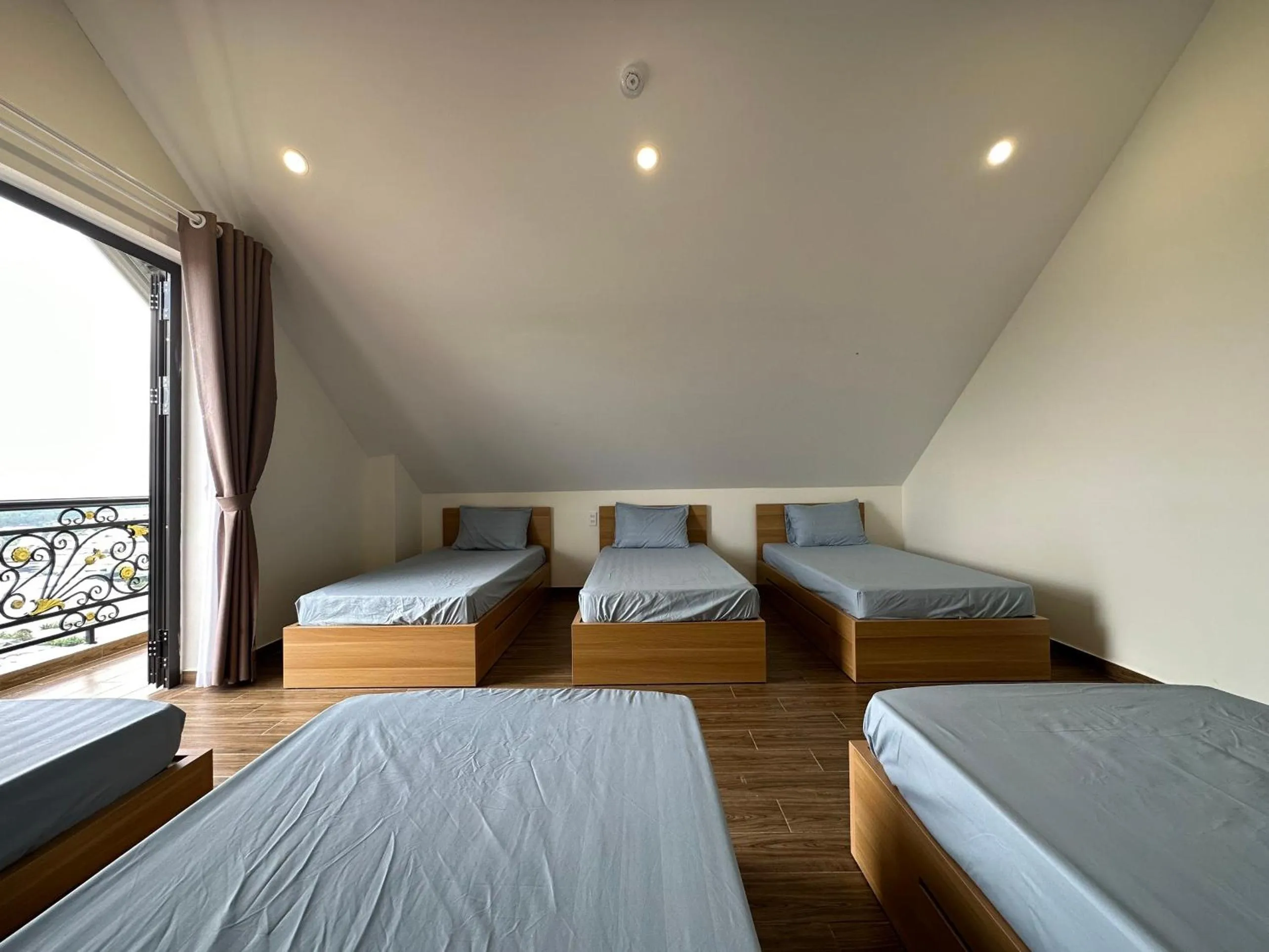 Superior Suite in Capital O 1208 Phong Van Villa