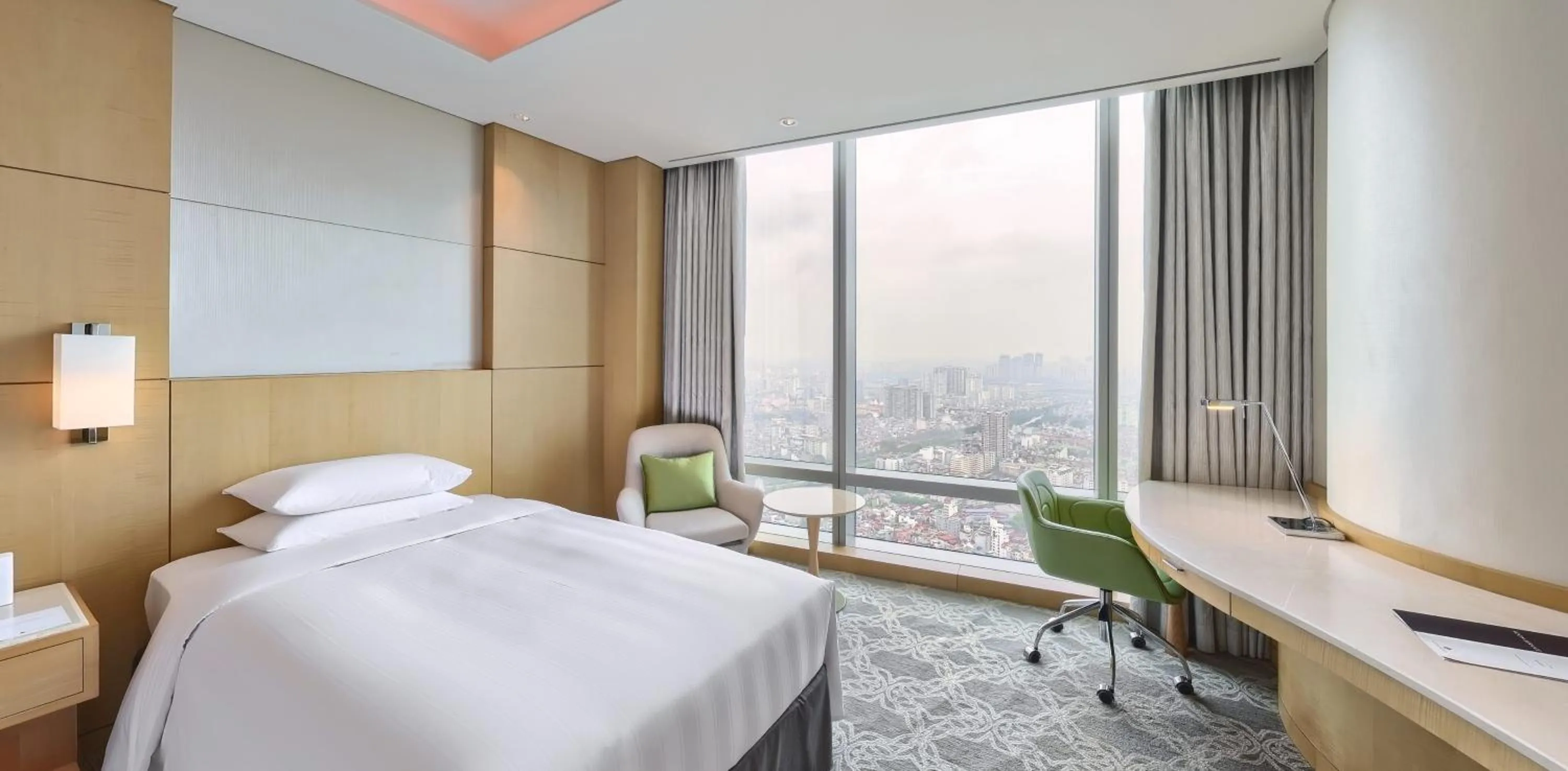 Club Deluxe Twin Room - single occupancy in Lotte Hotel Hanoi