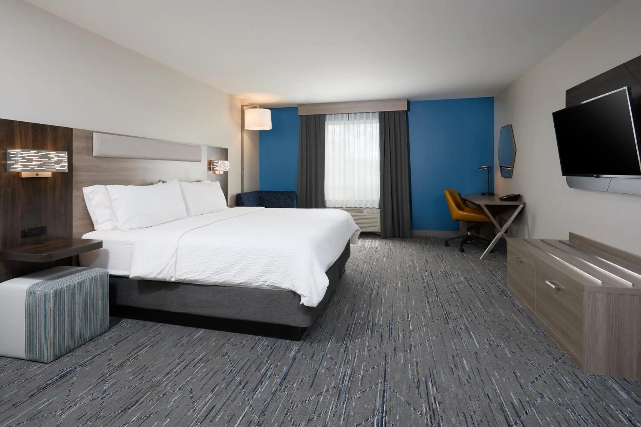 Standard King Room in Holiday Inn Express Hotel & Suites Swift Current by IHG