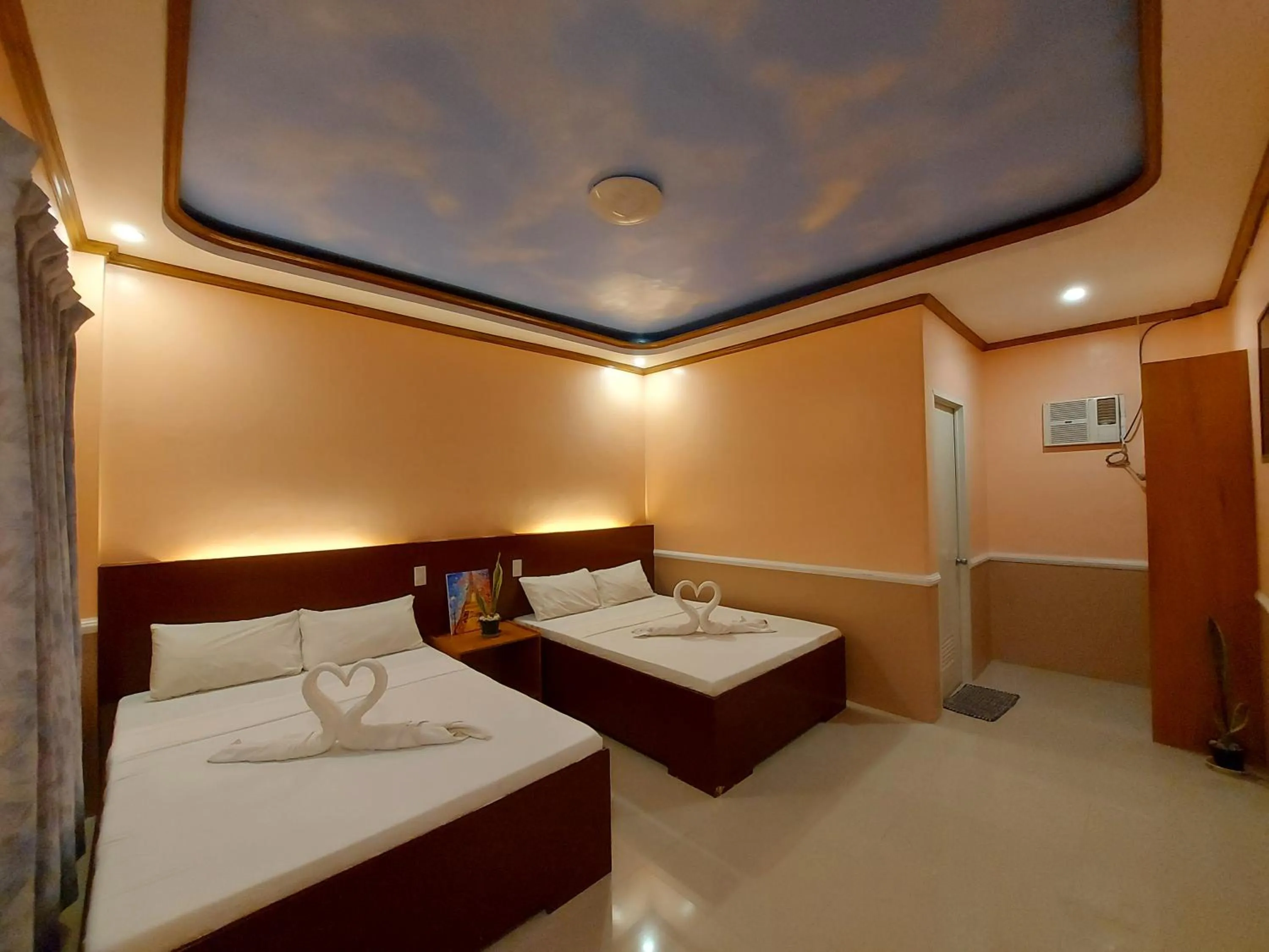 Deluxe Quadruple Room in New Village Lodge