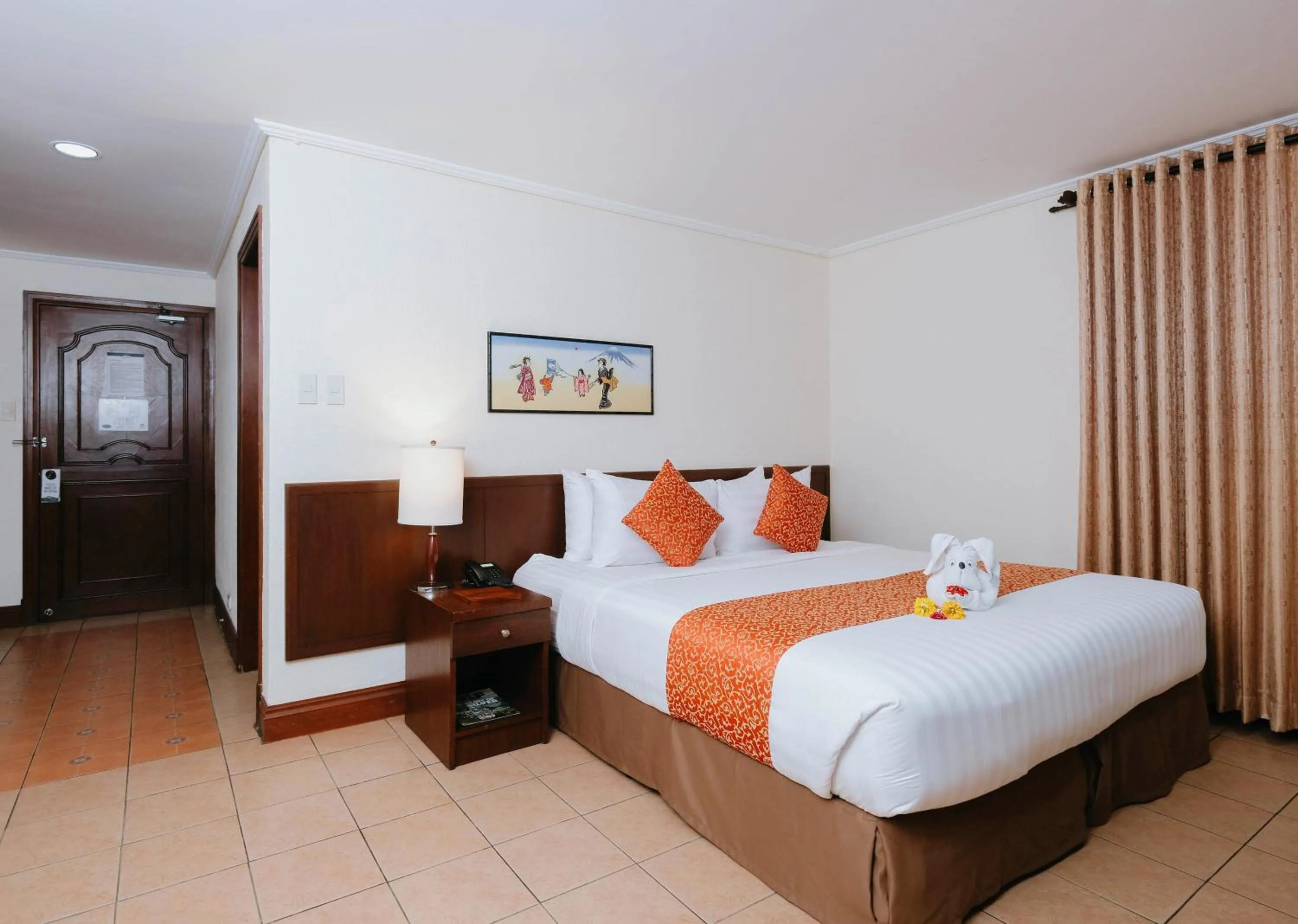 Standard Twin Room in The Suites At Mount Malarayat