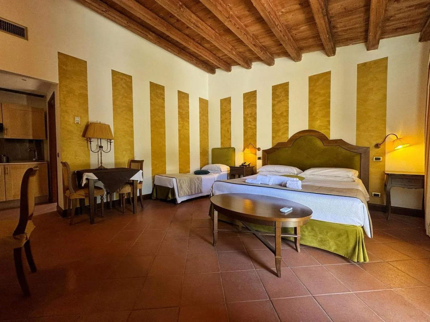 Comfort Triple Room in Villa Lampedusa