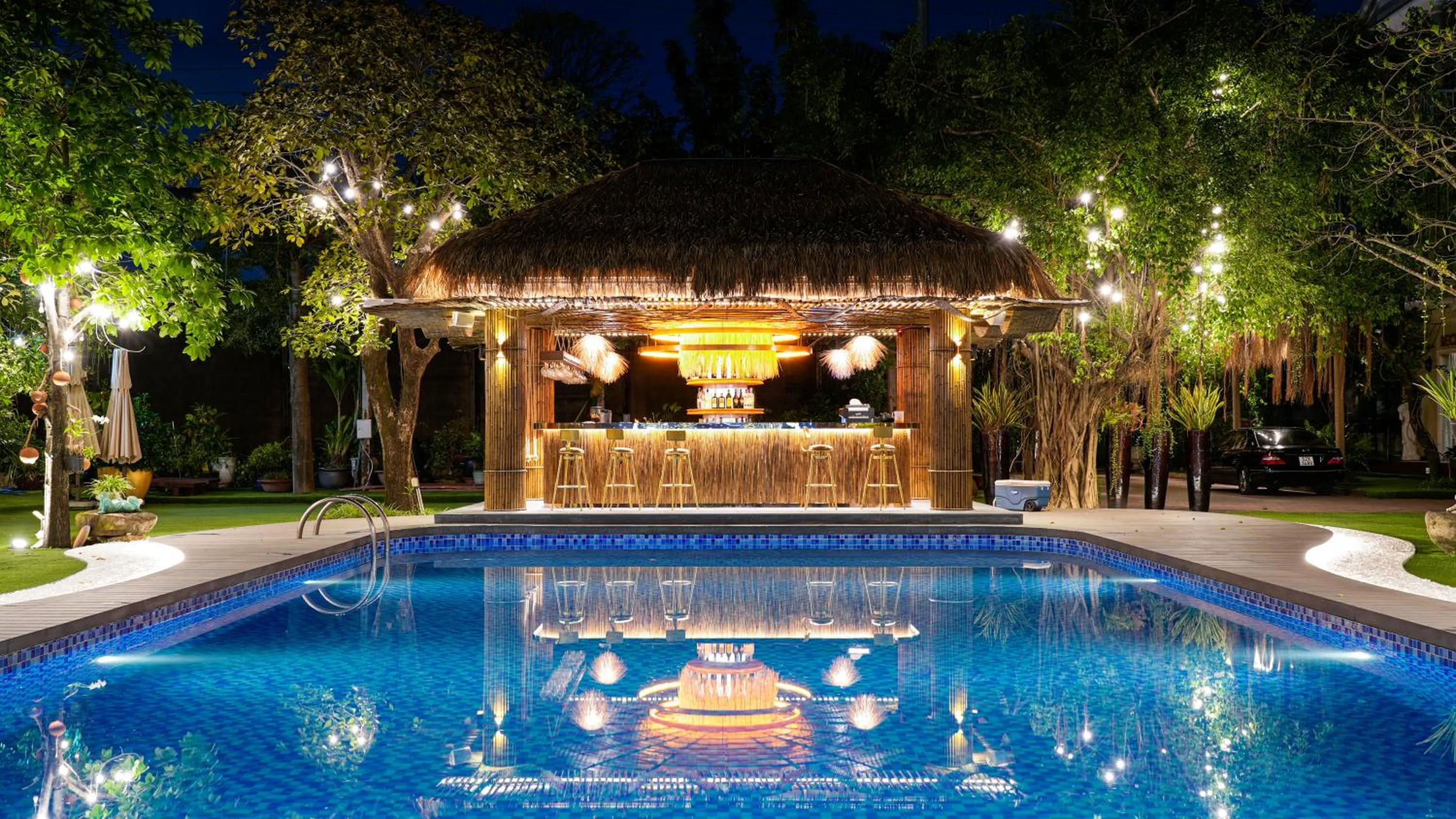 Hidden Mansions Saigon Resort