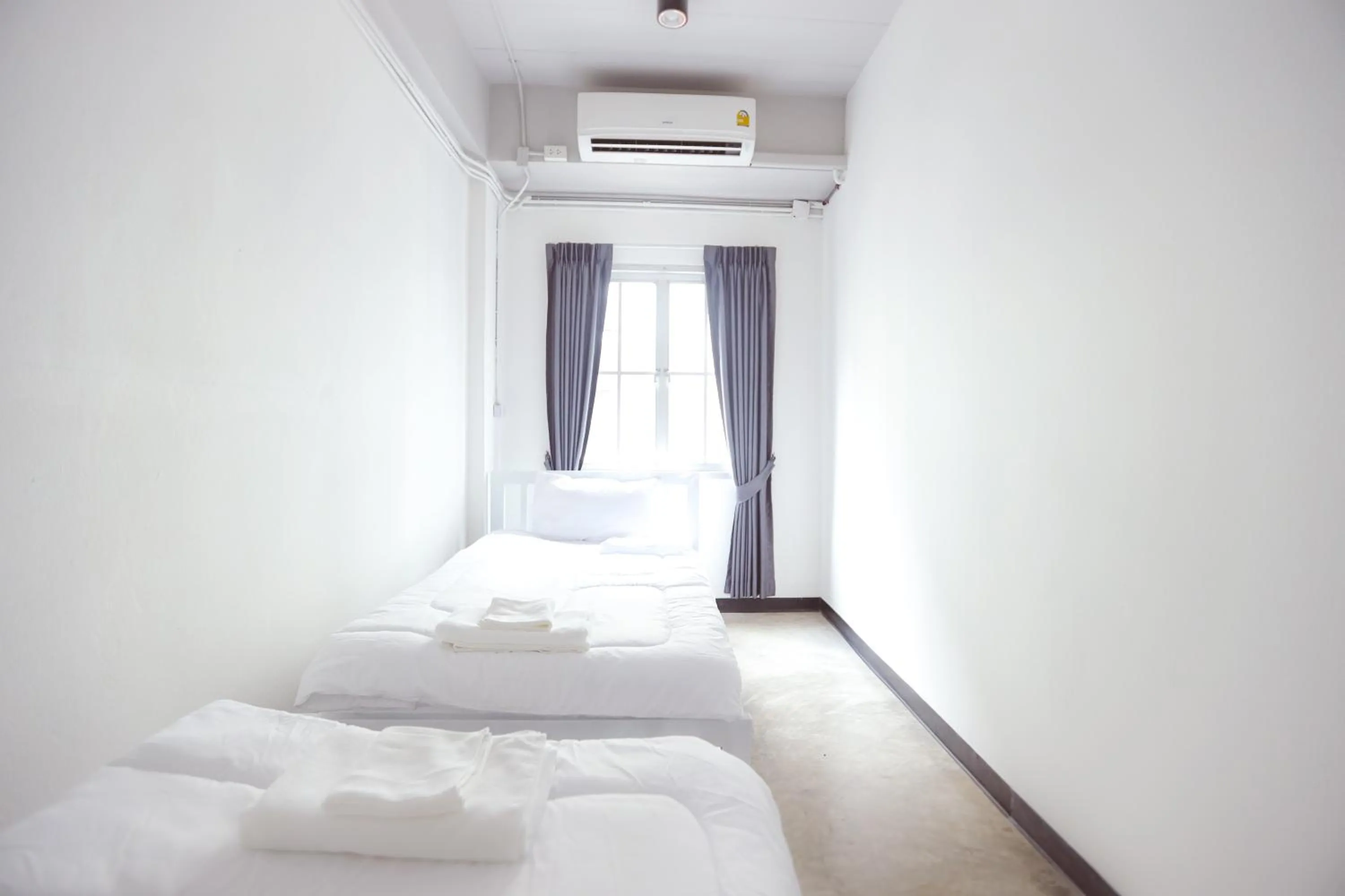 Twin Room with Shared Bathroom in G5 Hostel