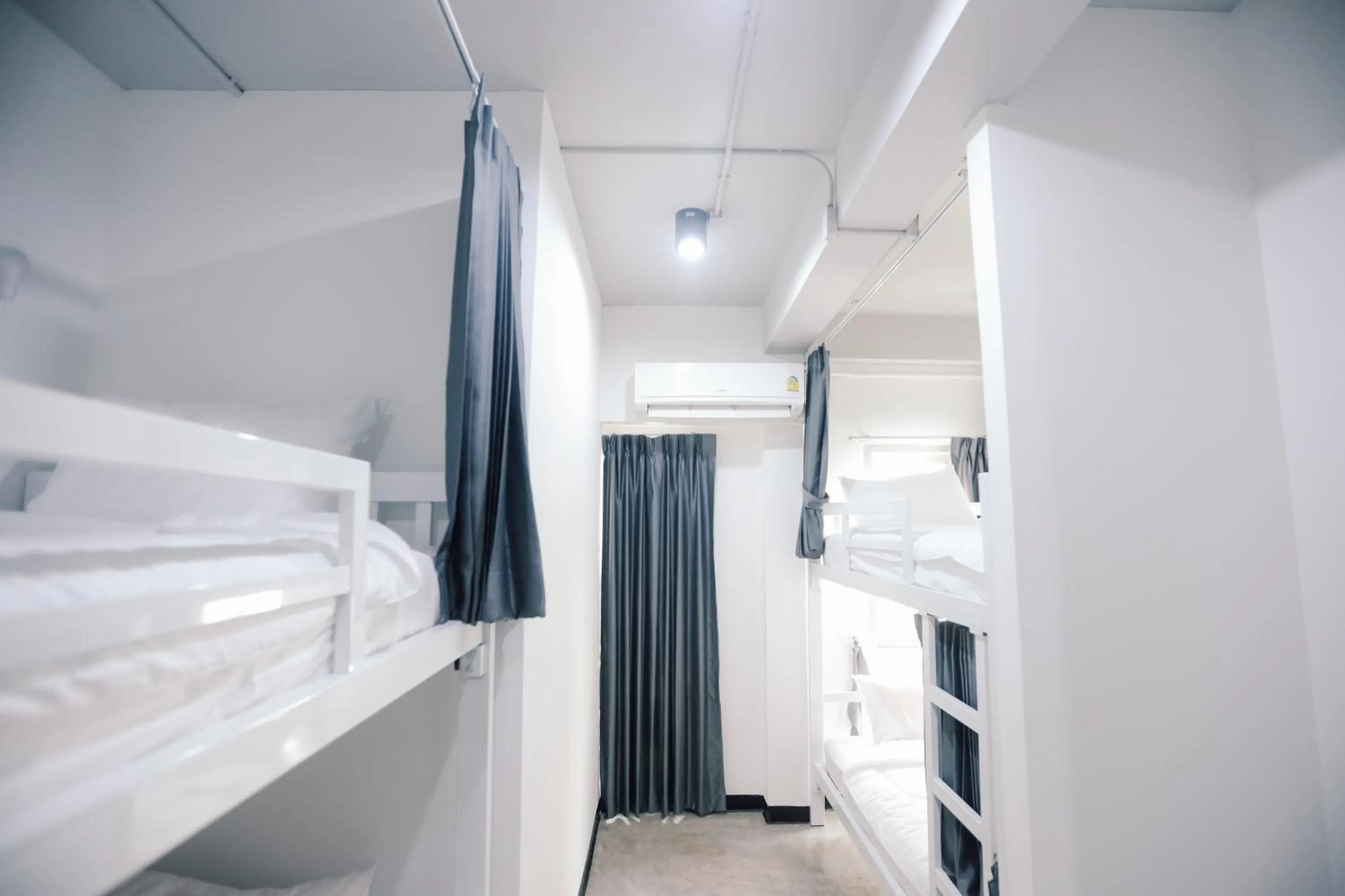 Male Dormitory Room - single occupancy in G5 Hostel