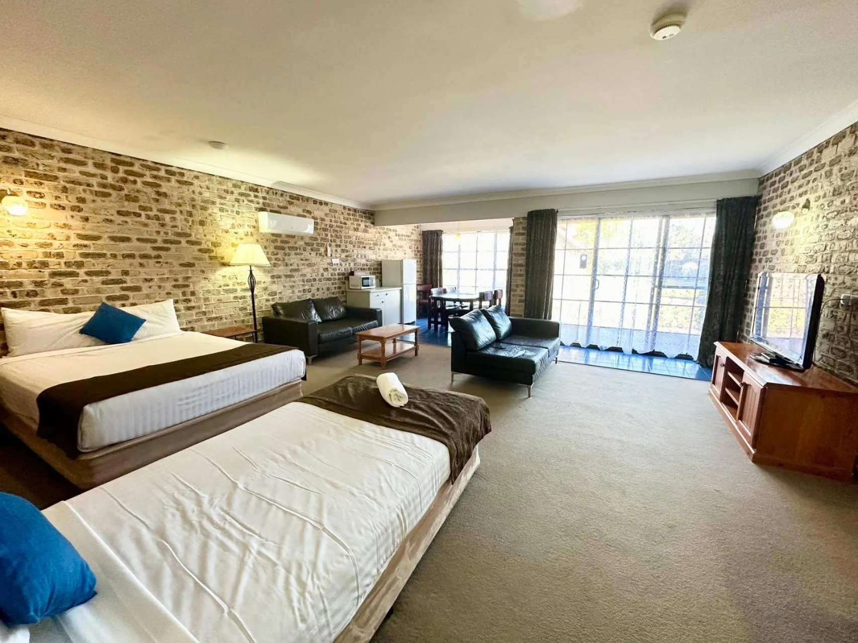 Executive Family Room in Sir Francis Drake