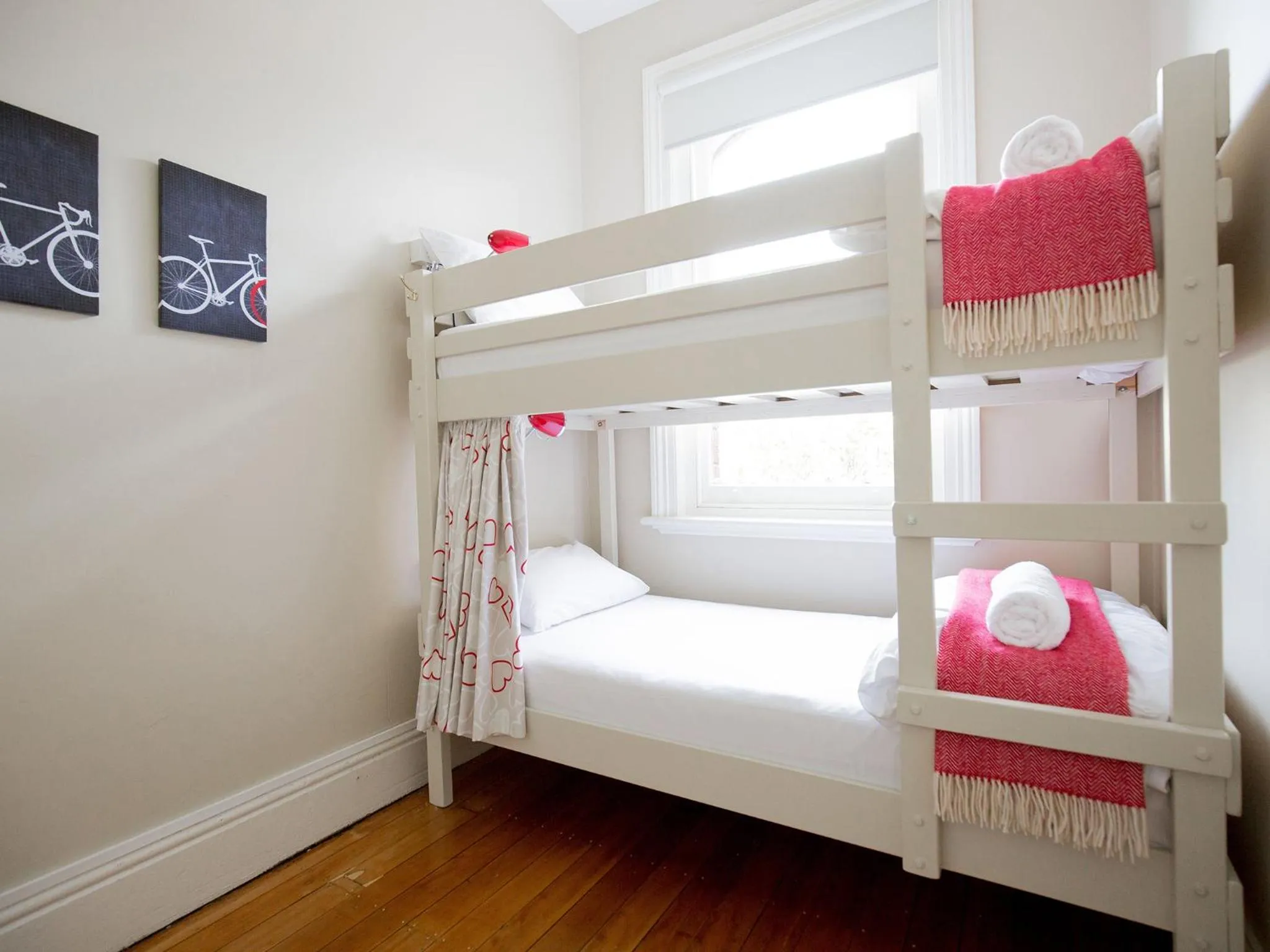 Twin Room with Bunk Beds in Montacute Boutique Bunkhouse