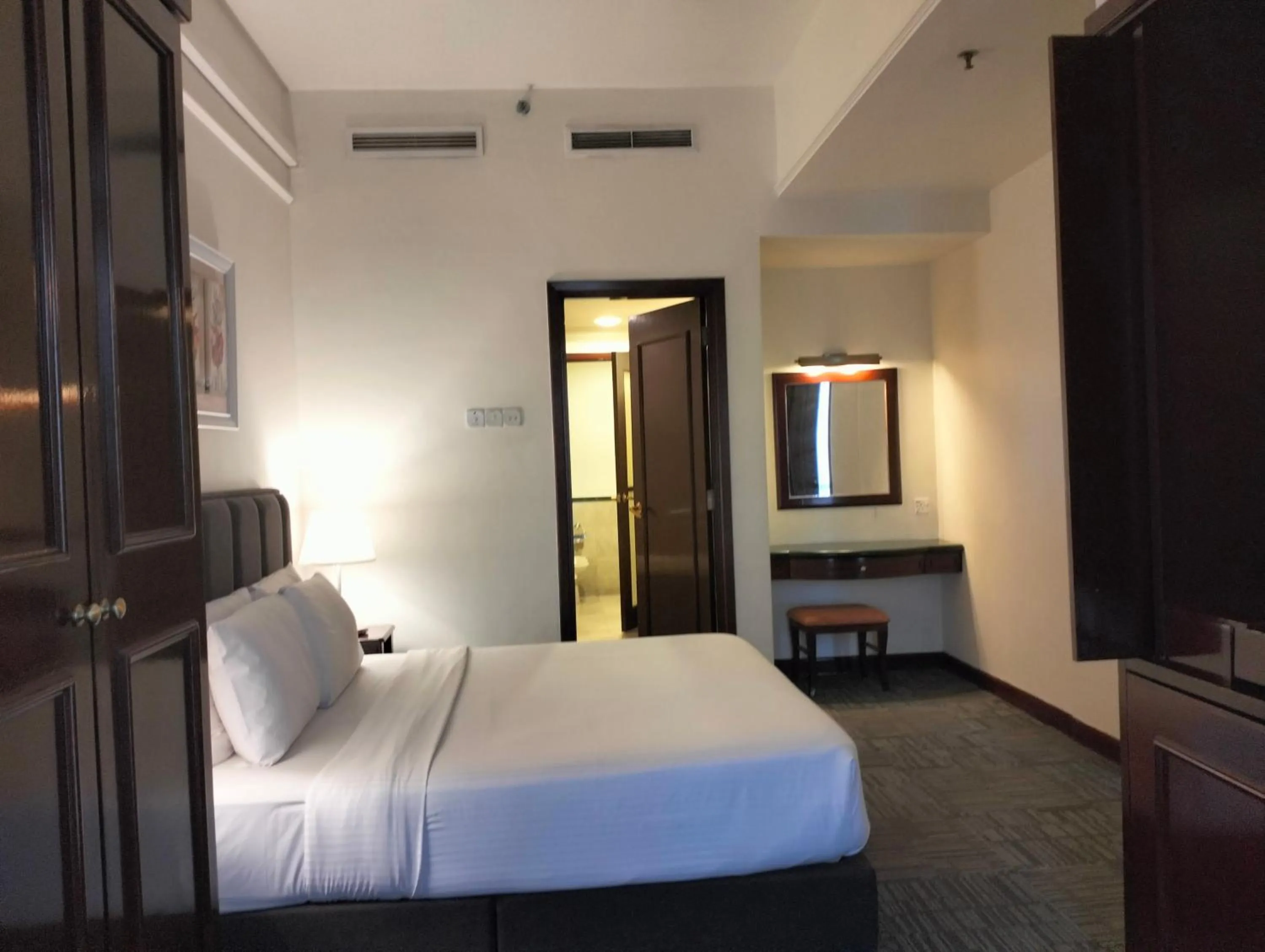 One-Bedroom Apartment in Times Square Kuala Lumpur By Service Suite