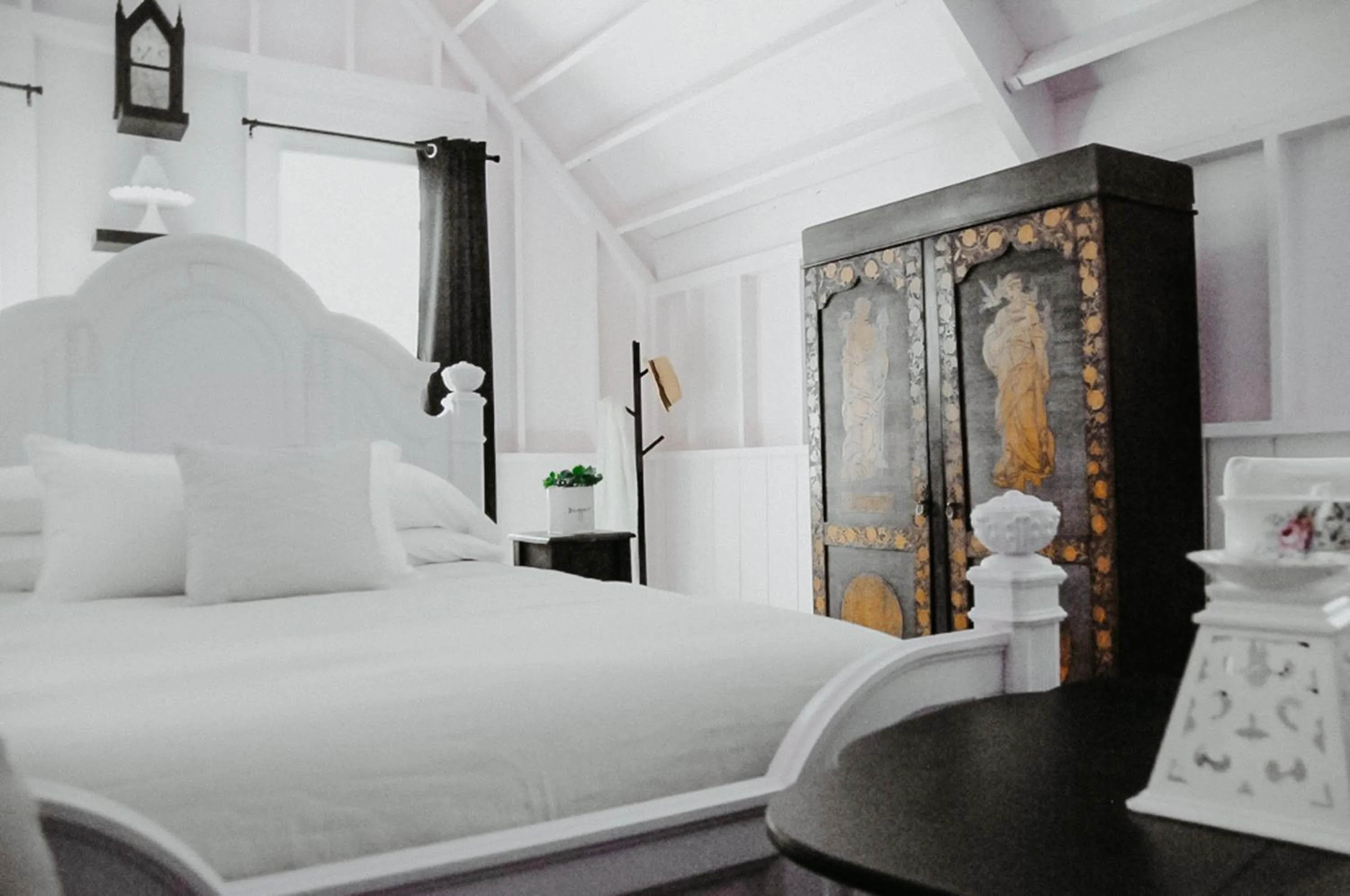 Queen Room with Balcony in Inn Santa Clara