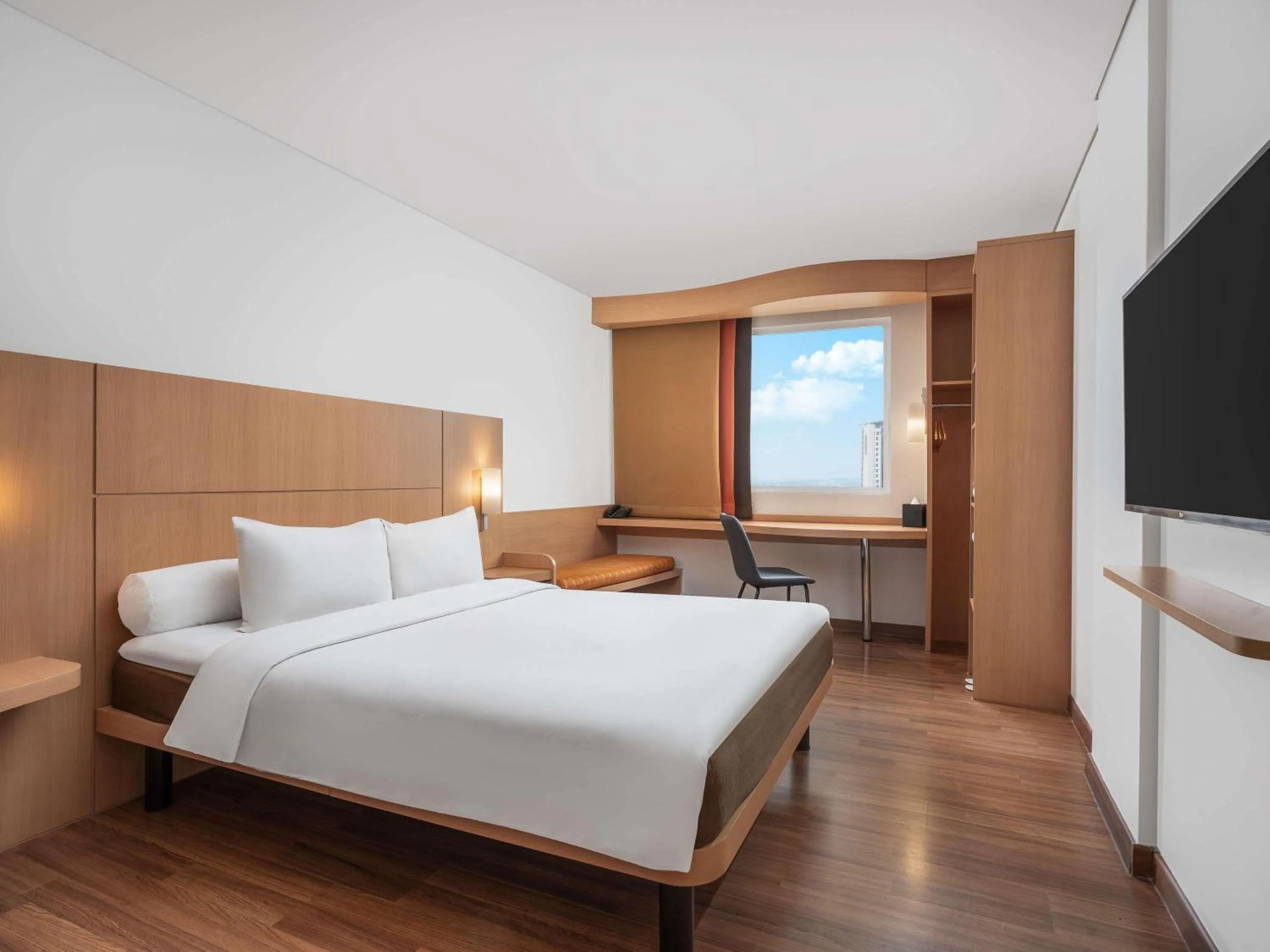 Standard Double Room in Ibis Gading Serpong