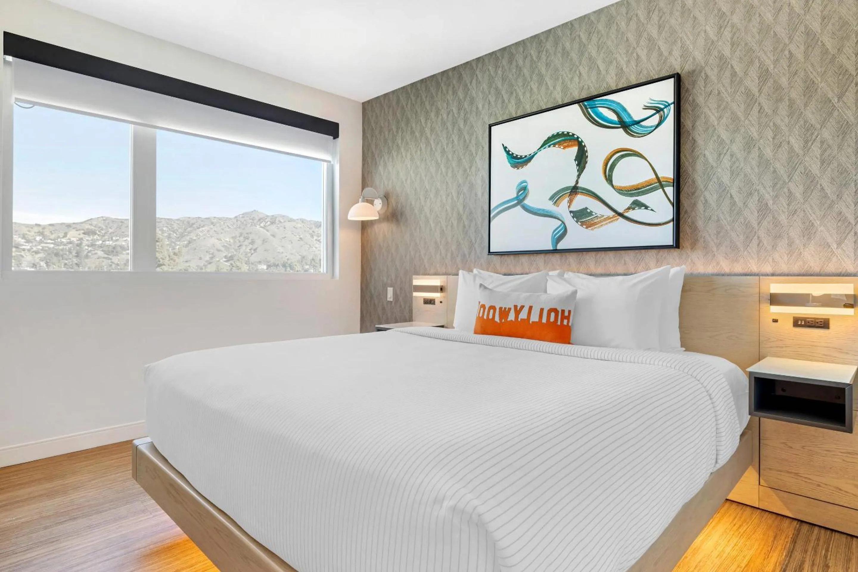 Elite Floor King Room - Non Smoking in Cambria Hotel Burbank Airport