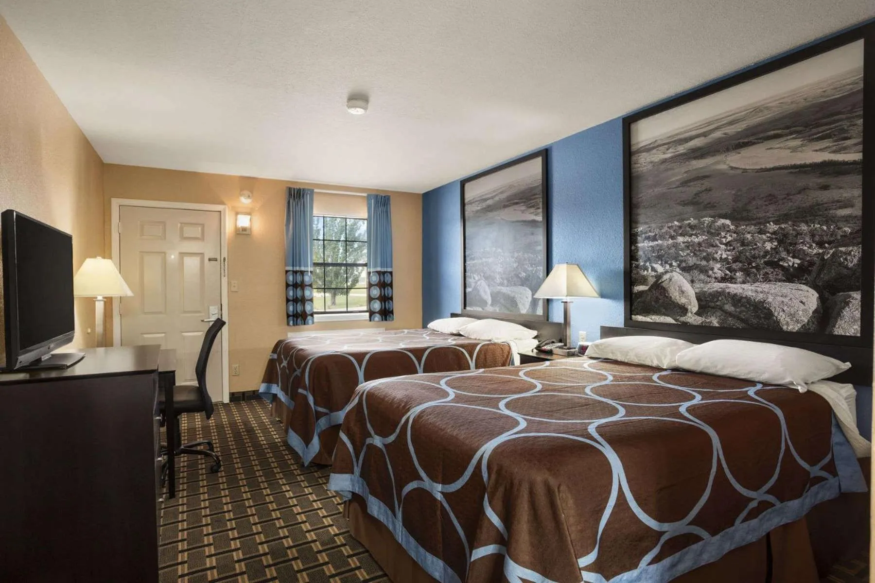 Deluxe Double Room with Two Double Beds - Non-Smoking in Super 8 by Wyndham Henryetta