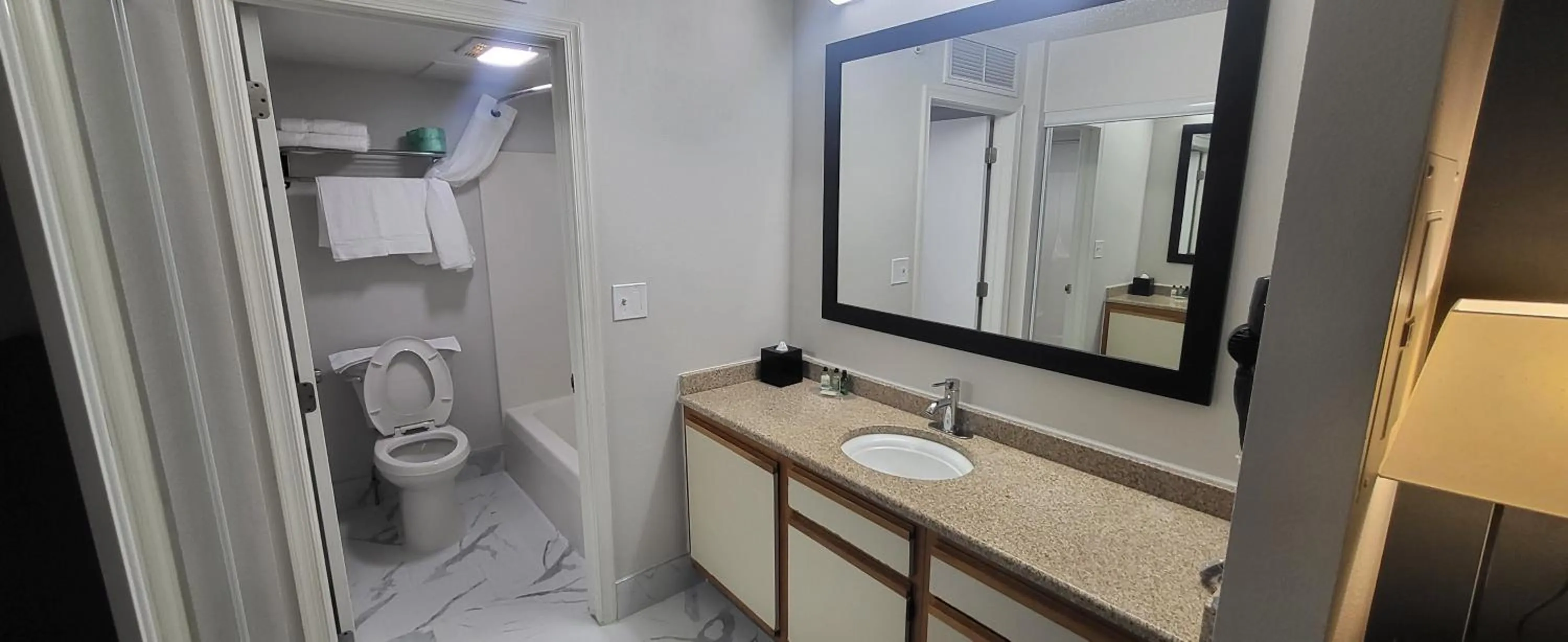 King Studio with Sofa Bed in Philadelphia Suites at Airport - An Extended Stay Hotel