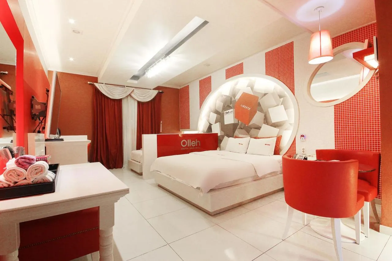 Twin Room in Olle Business Hotel