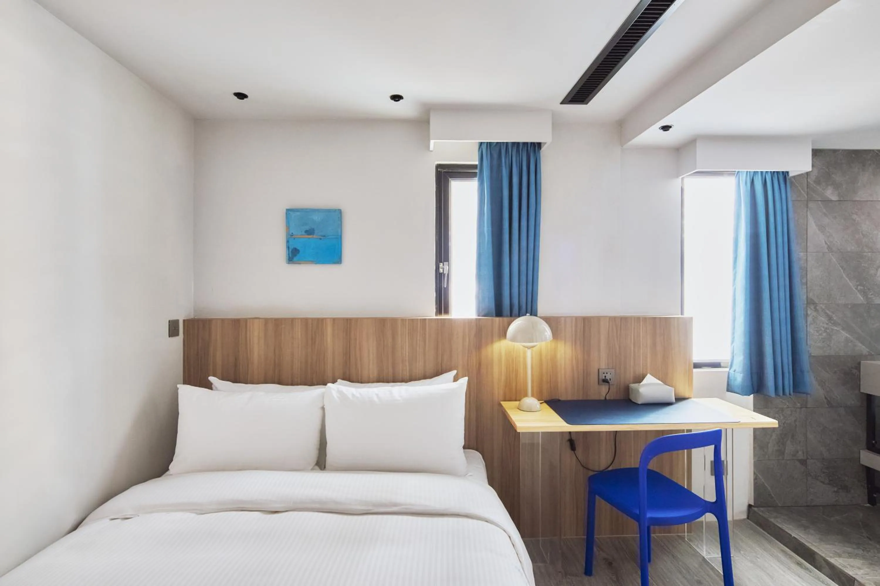 Economy Double Room With No View in The Blue by Just Inn