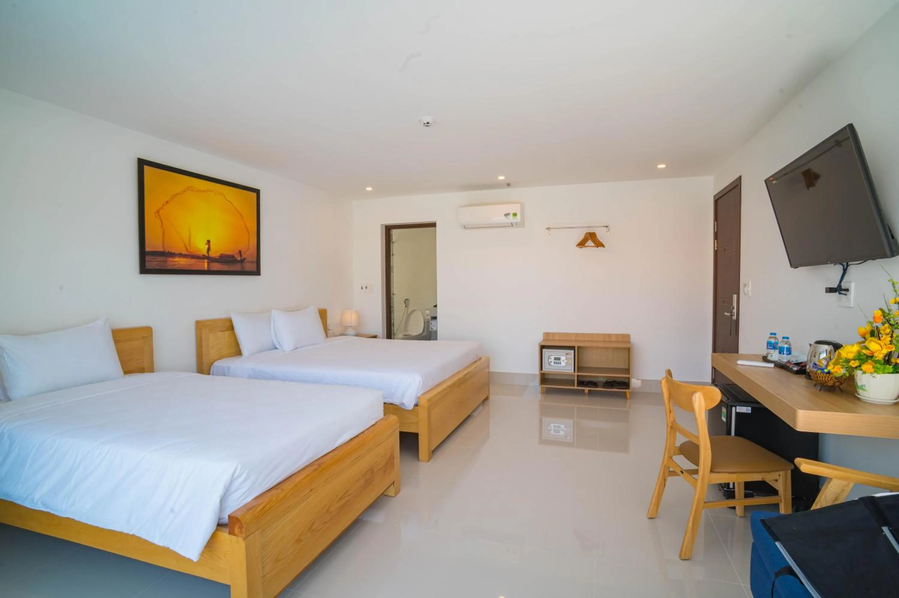 Suite with Balcony in White House Central Villa