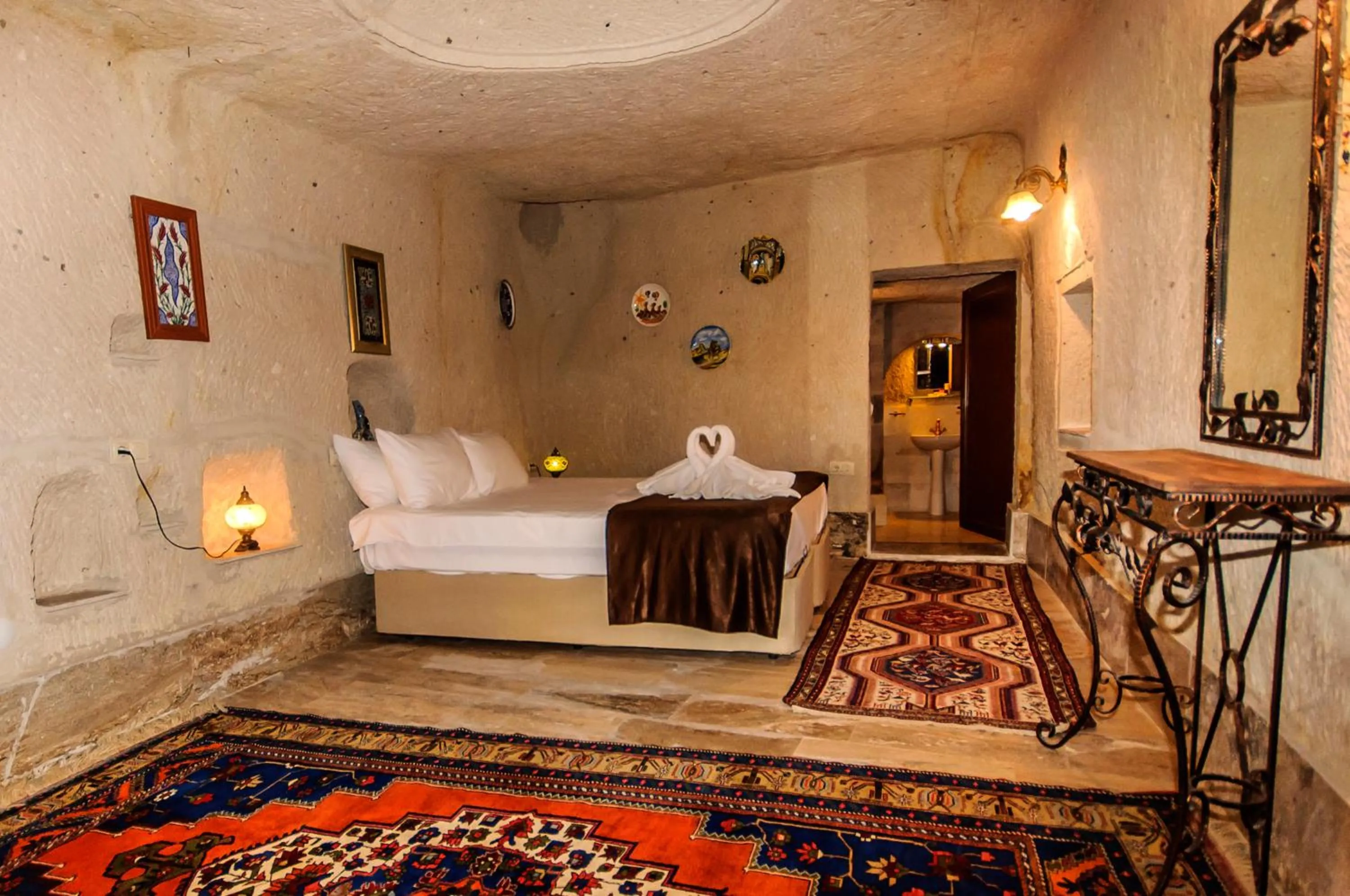 Deluxe King Suite in Nessa Cave Hotel