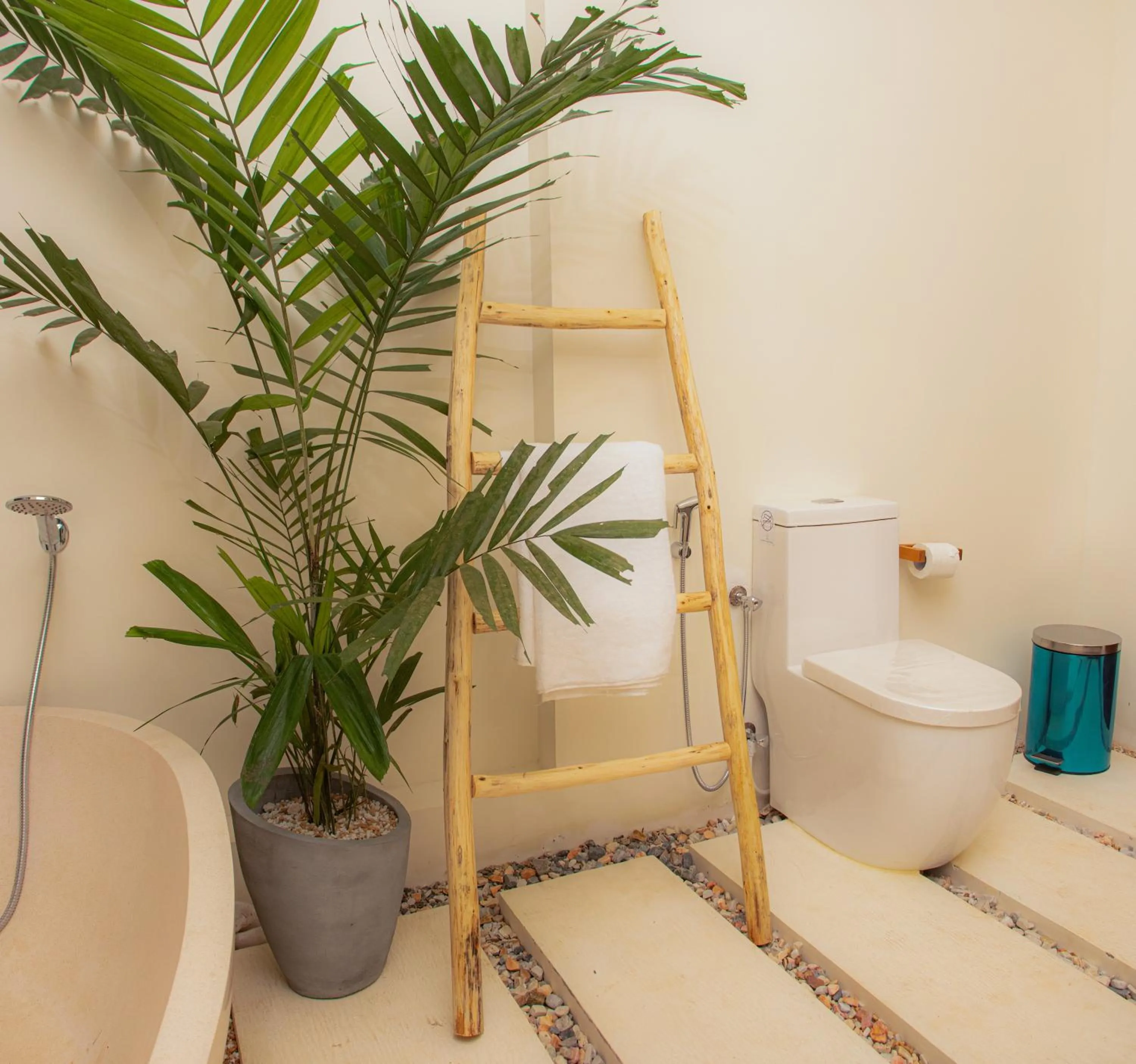 Deluxe King Room in Spicepeek Boutique Hotel CMB Airport