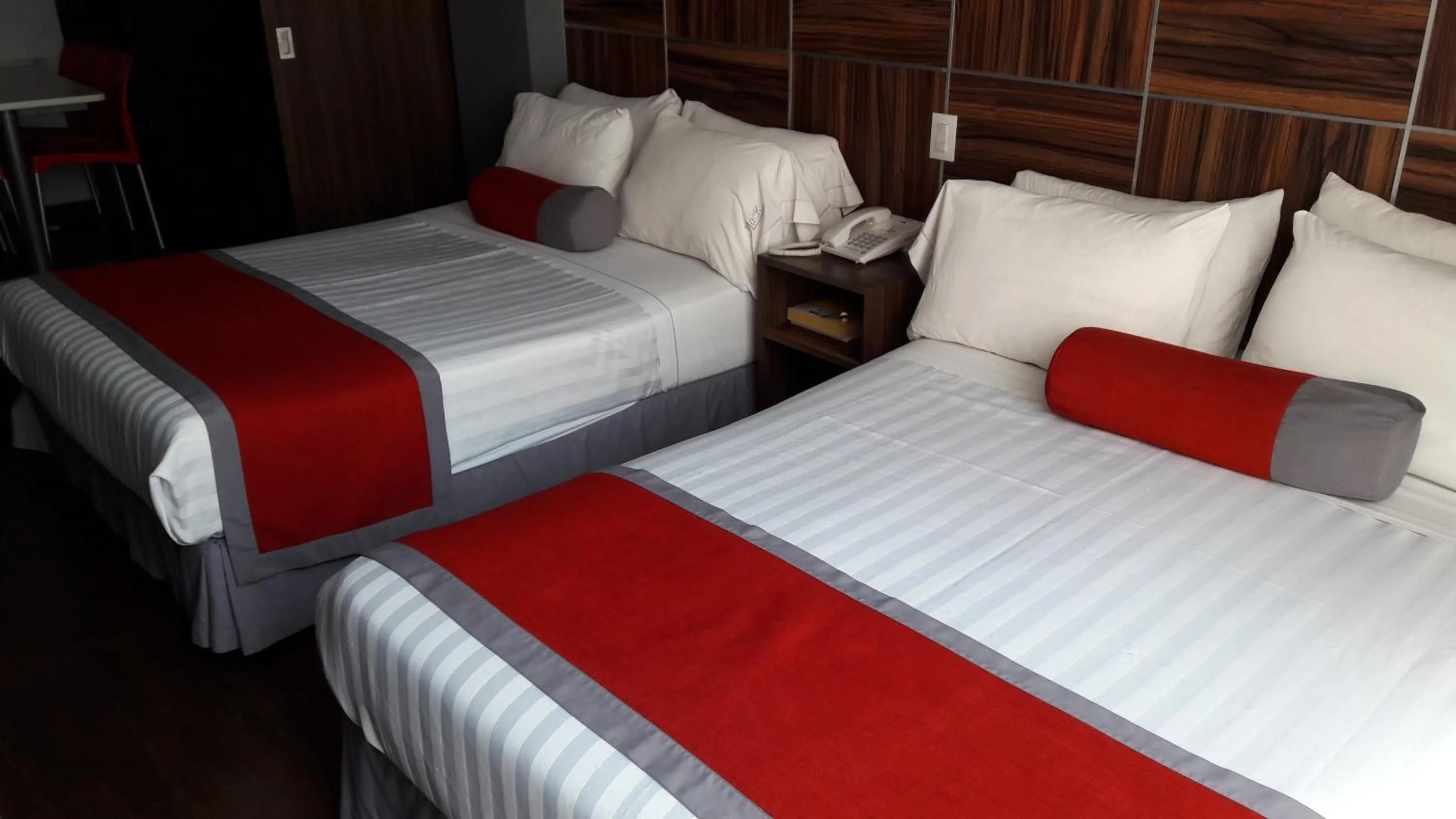 Standard Double Suite with Two Double Beds in Hotel Block Suites
